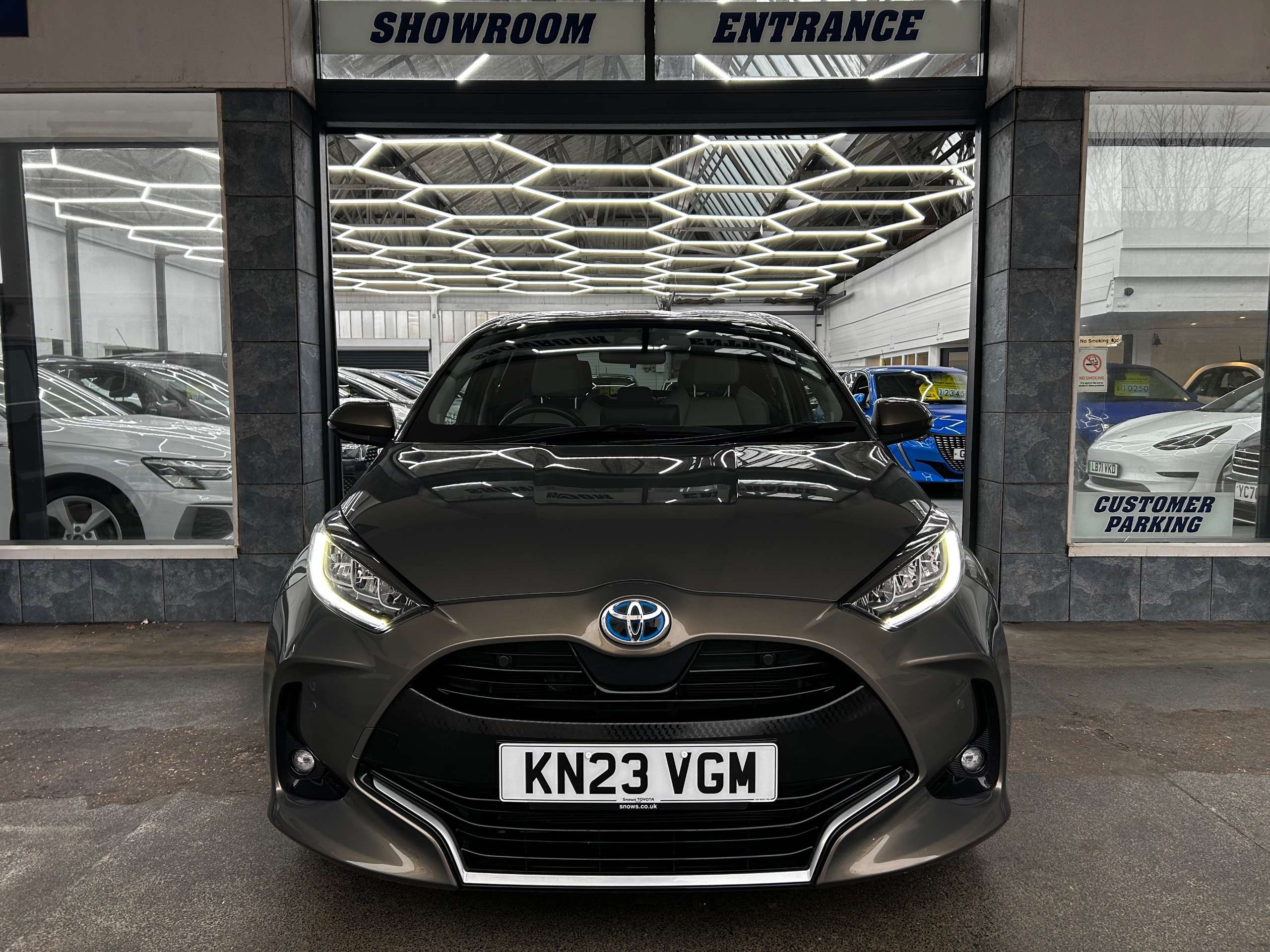 A 2023 TOYOTA YARIS 1.5 VVT-h Excel Hatchback Petrol Hybrid E-CVT Euro 6 (s/s) (116 ps) 5dr A 2023 TOYOTA YARIS 1.5 VVT-h Excel Hatchback Petrol Hybrid E-CVT Euro 6 (s/s) (116 ps) 5dr