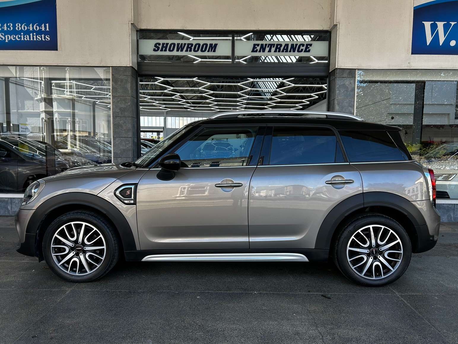A 2019 MINI COUNTRYMAN 2.0 Cooper S Sport SUV Petrol Steptronic Euro 6 (s/s) (192 ps) 5dr A 2019 MINI COUNTRYMAN 2.0 Cooper S Sport SUV Petrol Steptronic Euro 6 (s/s) (192 ps) 5dr
