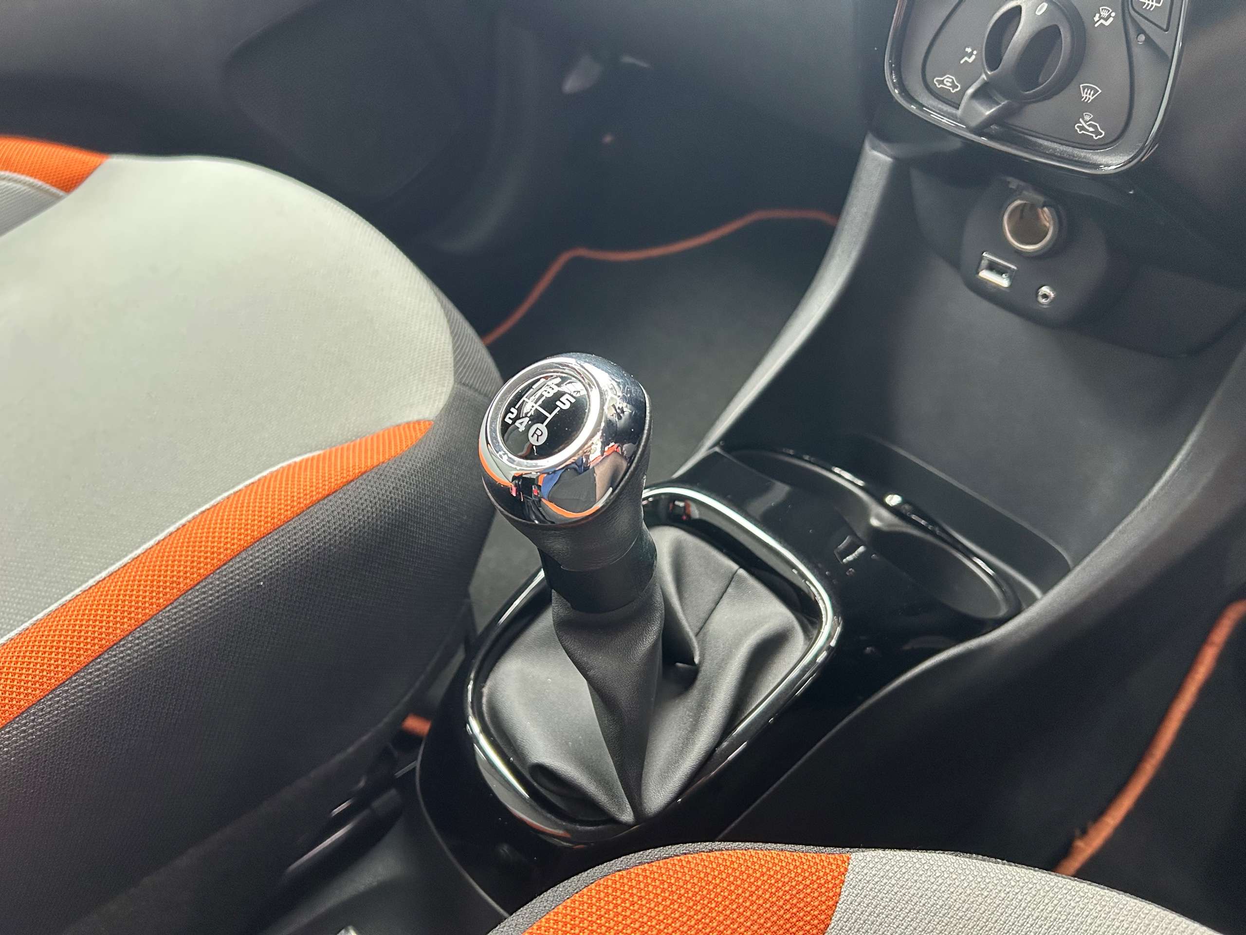 2015 TOYOTA AYGO 2015 TOYOTA AYGO