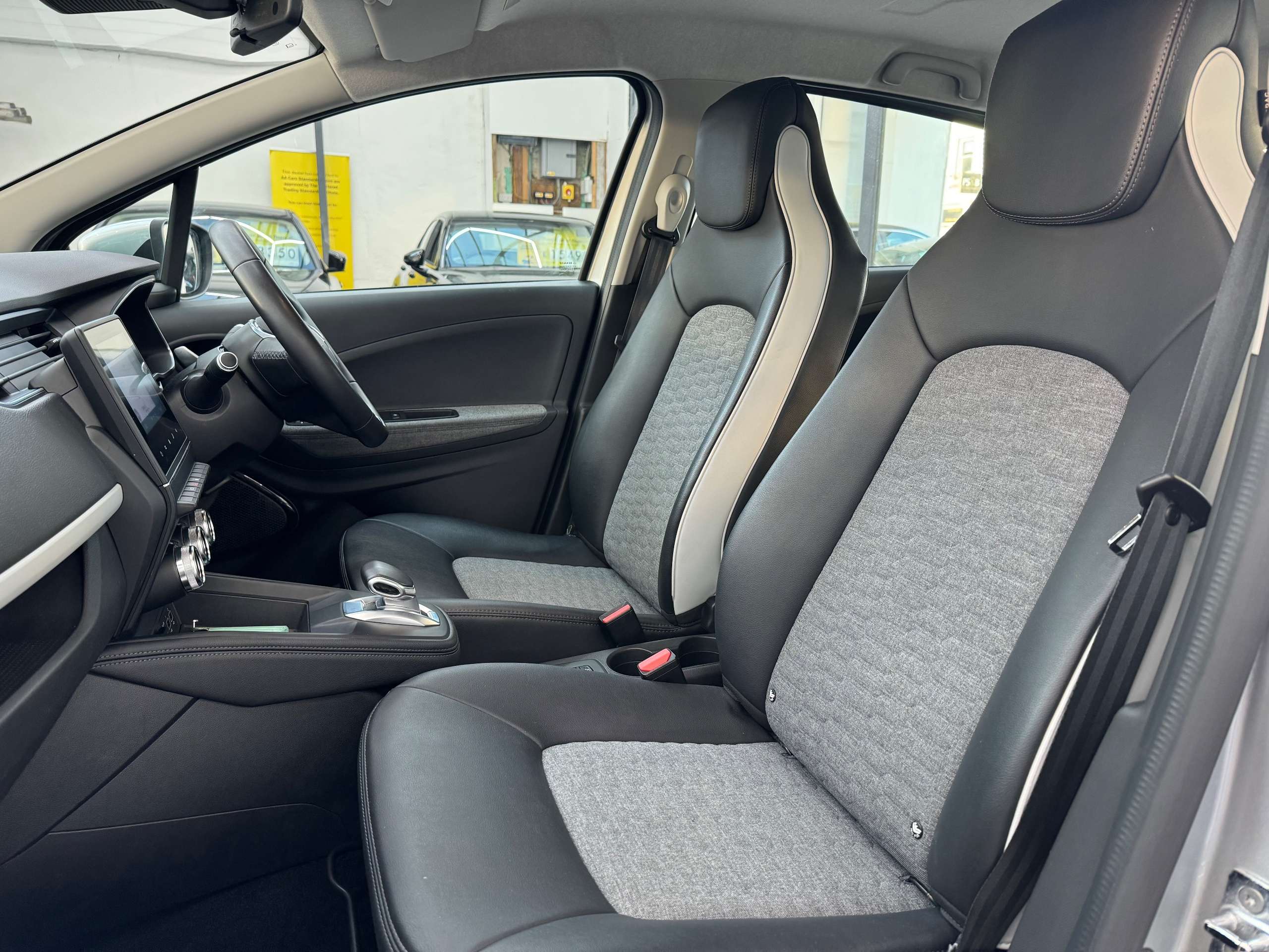 2021 RENAULT ZOE 2021 RENAULT ZOE