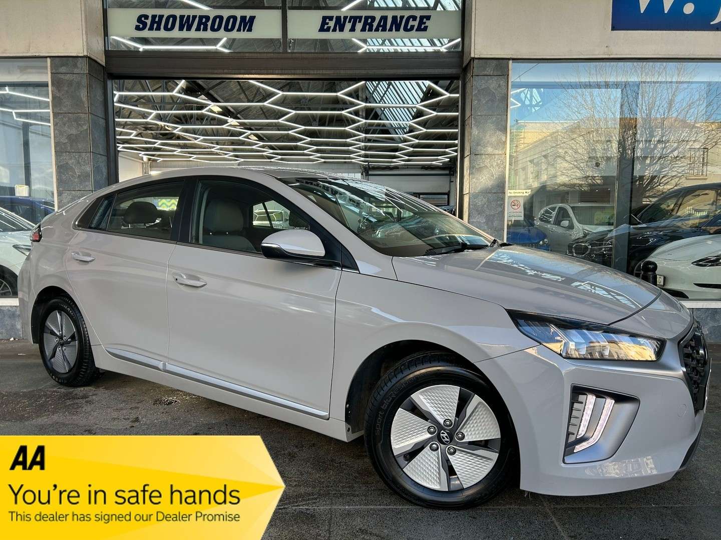 A 2021 HYUNDAI IONIQ 1.6 h-GDi Premium Hatchback Petrol Hybrid DCT Euro 6 (s/s) (141 ps) 5dr A 2021 HYUNDAI IONIQ 1.6 h-GDi Premium Hatchback Petrol Hybrid DCT Euro 6 (s/s) (141 ps) 5dr