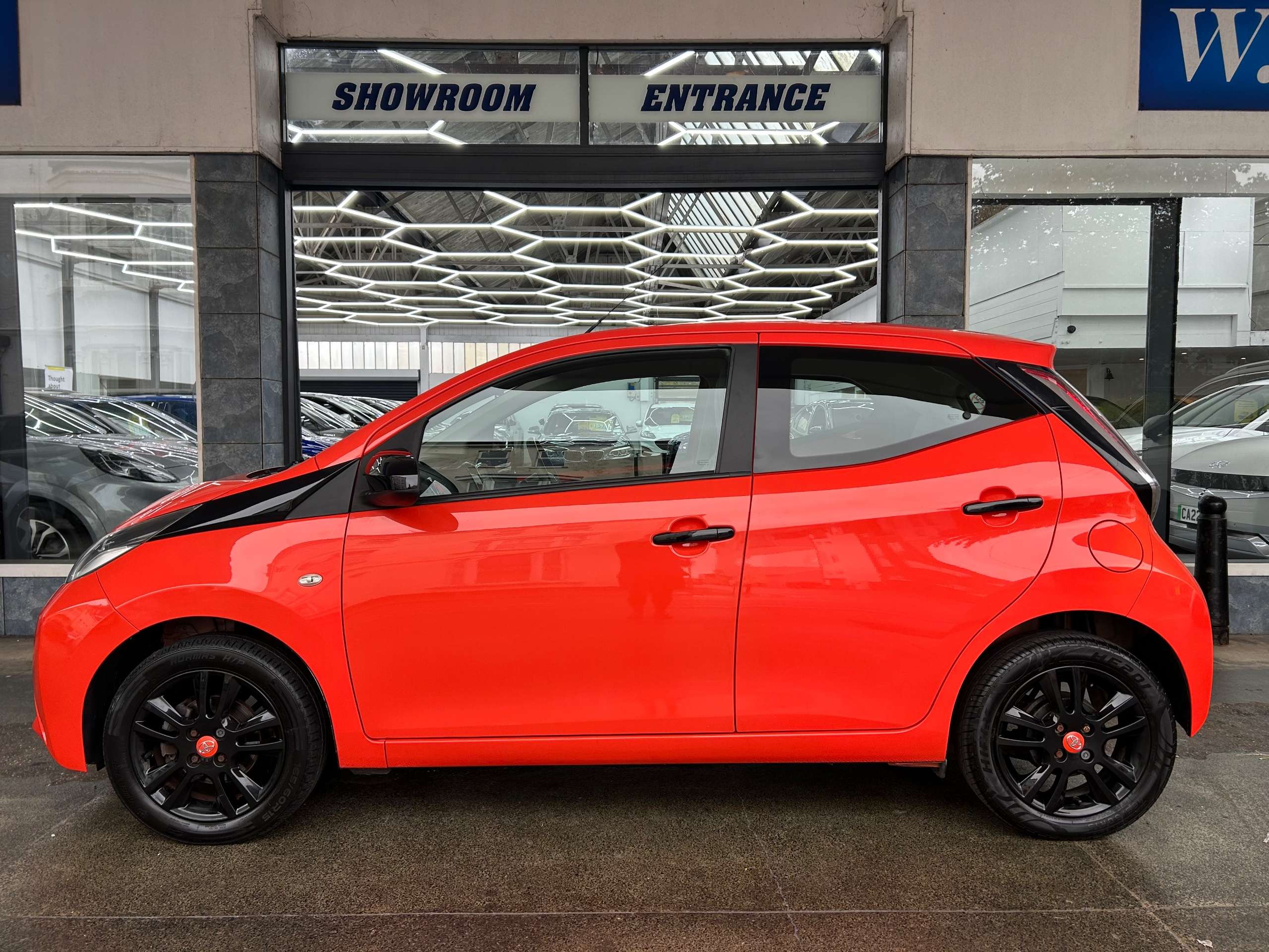 A 2015 TOYOTA AYGO 1.0 VVT-i x-cite Hatchback Petrol Manual Euro 5 (68 ps) 5dr A 2015 TOYOTA AYGO 1.0 VVT-i x-cite Hatchback Petrol Manual Euro 5 (68 ps) 5dr