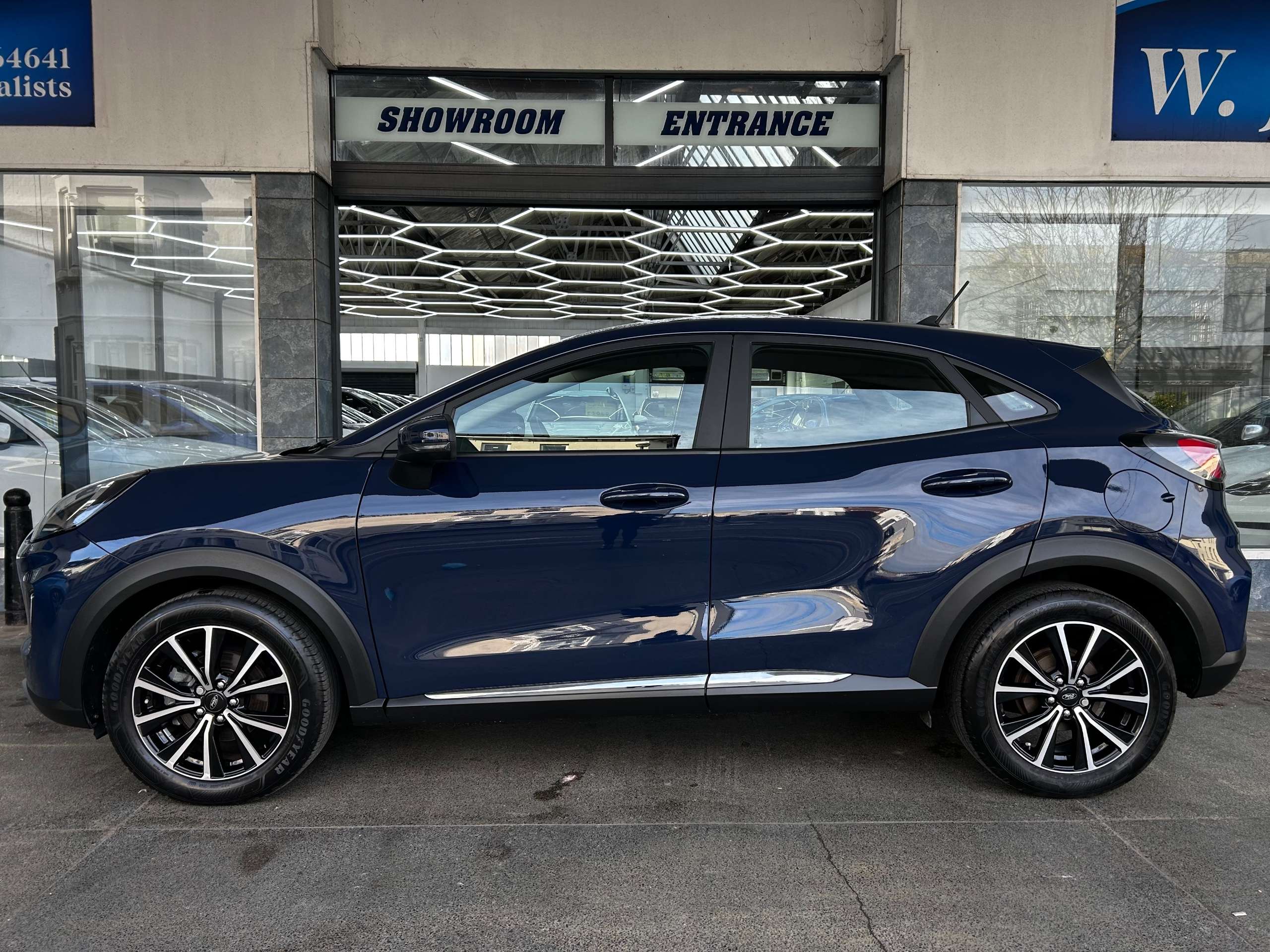 A 2022 FORD PUMA 1.0T EcoBoost MHEV Titanium SUV Petrol Hybrid Manual Euro 6 (s/s) (155 ps) 5dr A 2022 FORD PUMA 1.0T EcoBoost MHEV Titanium SUV Petrol Hybrid Manual Euro 6 (s/s) (155 ps) 5dr
