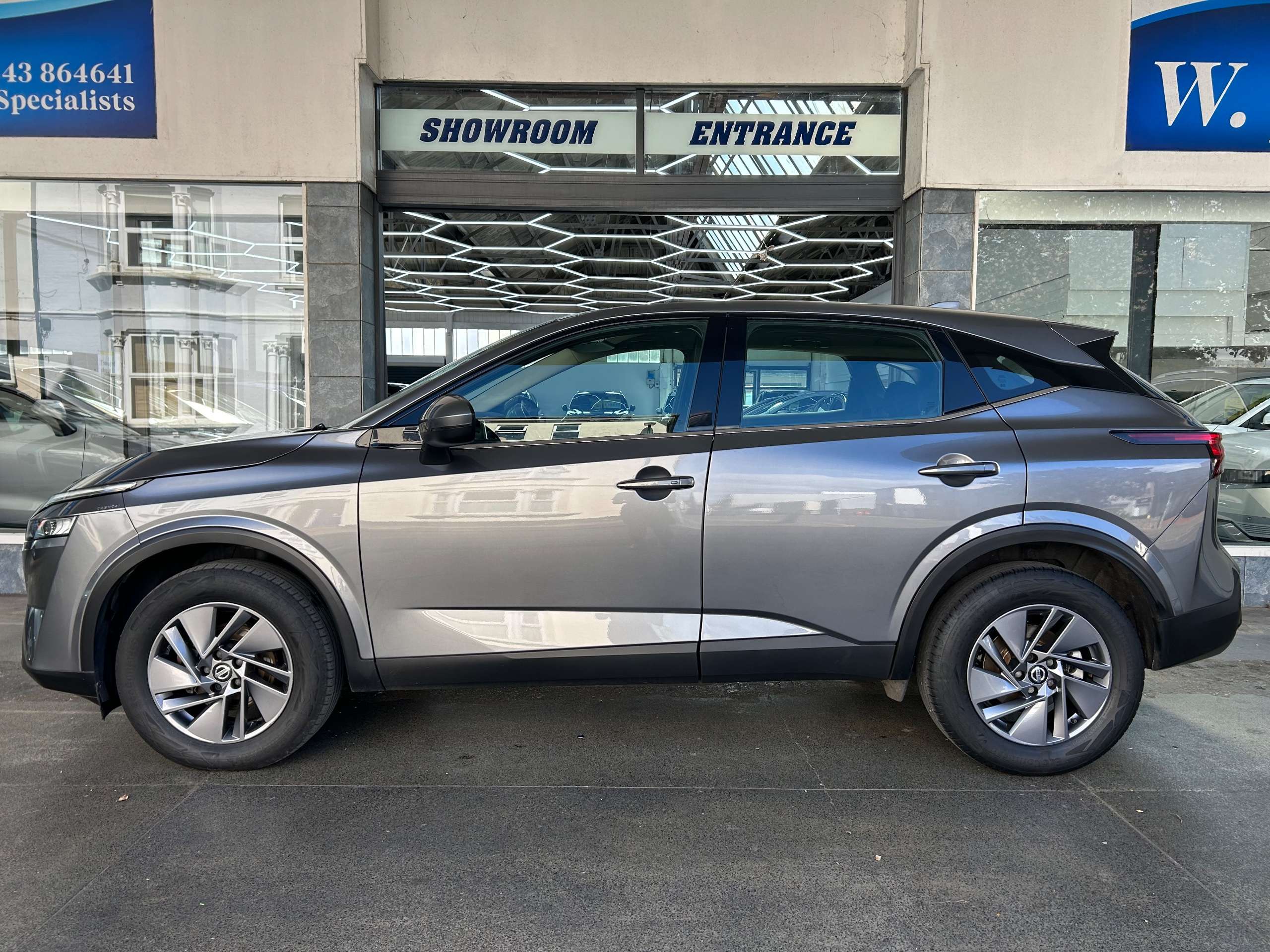 A 2022 NISSAN QASHQAI 1.3 DIG-T MHEV Acenta Premium SUV Petrol Hybrid XTRON Euro 6 (s/s) (158 ps) 5dr A 2022 NISSAN QASHQAI 1.3 DIG-T MHEV Acenta Premium SUV Petrol Hybrid XTRON Euro 6 (s/s) (158 ps) 5dr