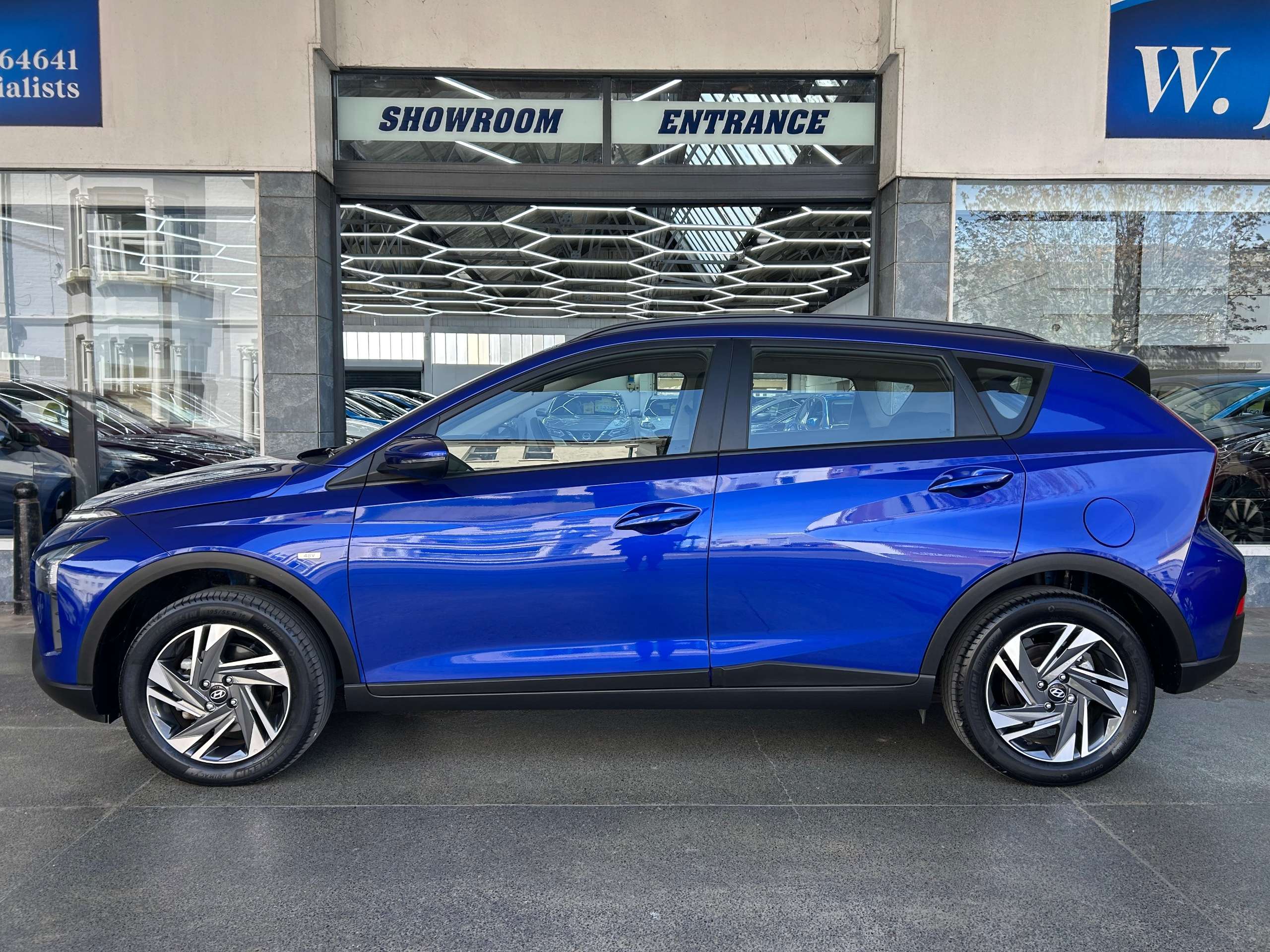 A 2024 HYUNDAI BAYON 1.0 T-GDi MHEV SE Connect SUV Petrol Hybrid DCT Euro 6 (s/s) (100 ps) 5dr A 2024 HYUNDAI BAYON 1.0 T-GDi MHEV SE Connect SUV Petrol Hybrid DCT Euro 6 (s/s) (100 ps) 5dr