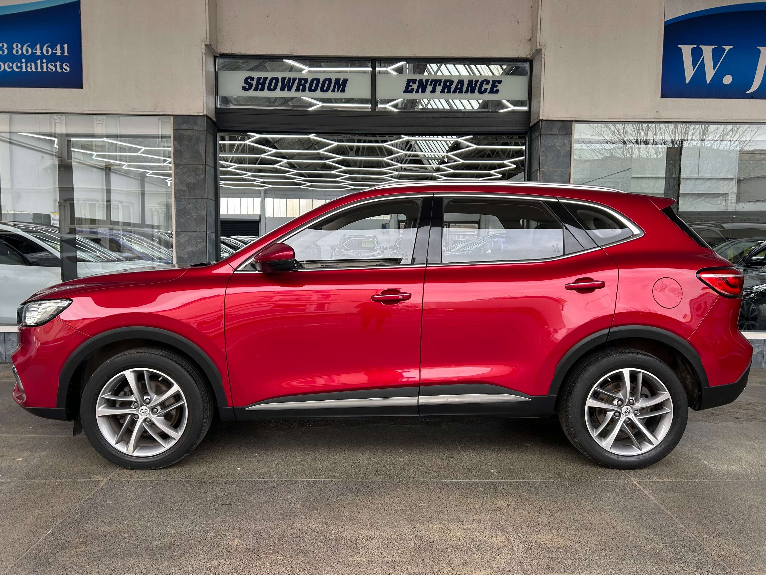 A 2021 MG HS 1.5 T-GDI Excite SUV Petrol DCT Euro 6 (s/s) (162 ps) 5dr A 2021 MG HS 1.5 T-GDI Excite SUV Petrol DCT Euro 6 (s/s) (162 ps) 5dr