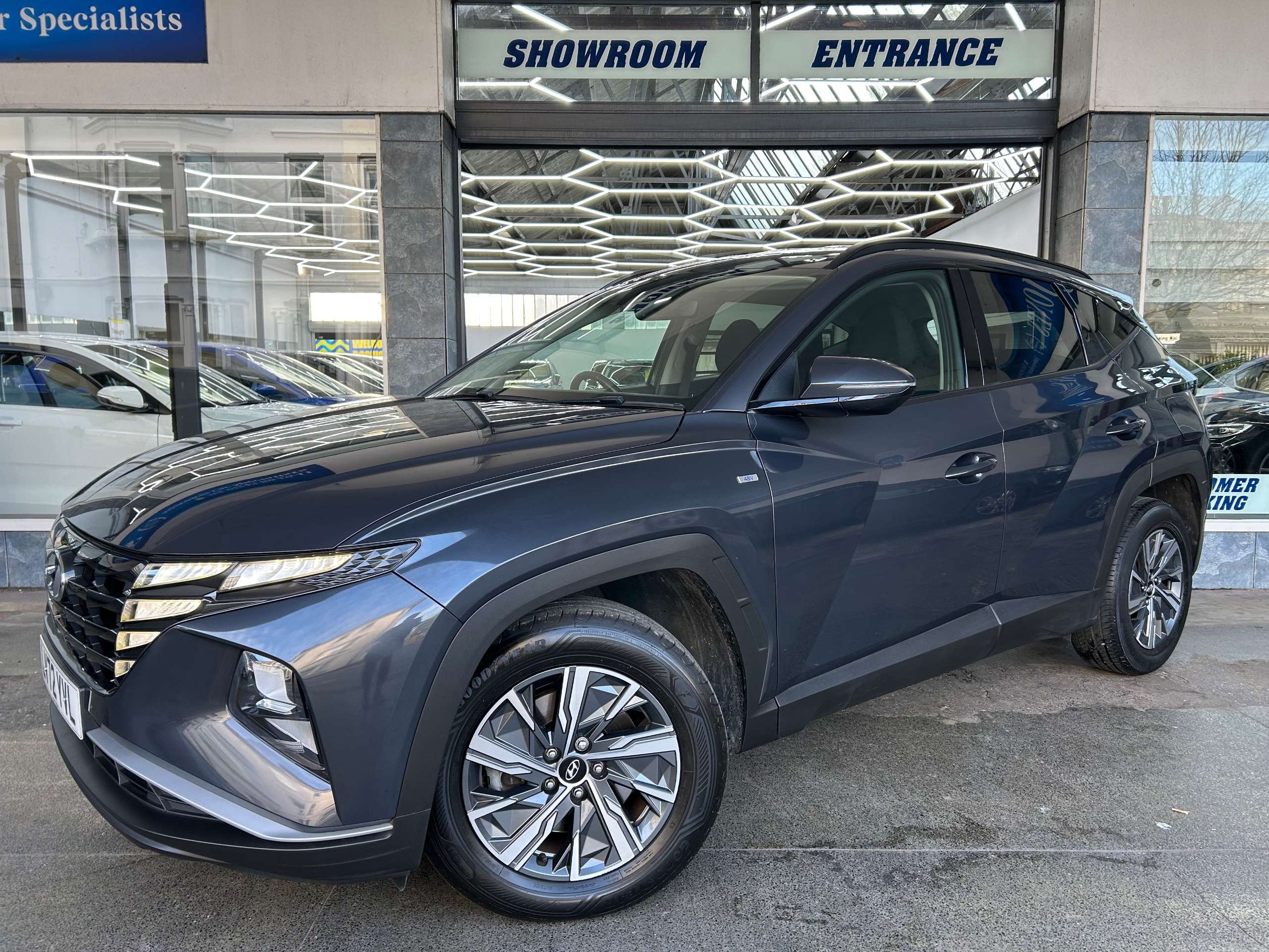 A 2023 HYUNDAI TUCSON 1.6 T-GDi MHEV SE Connect SUV Petrol Hybrid DCT Euro 6 (s/s) (150 ps) 5dr A 2023 HYUNDAI TUCSON 1.6 T-GDi MHEV SE Connect SUV Petrol Hybrid DCT Euro 6 (s/s) (150 ps) 5dr