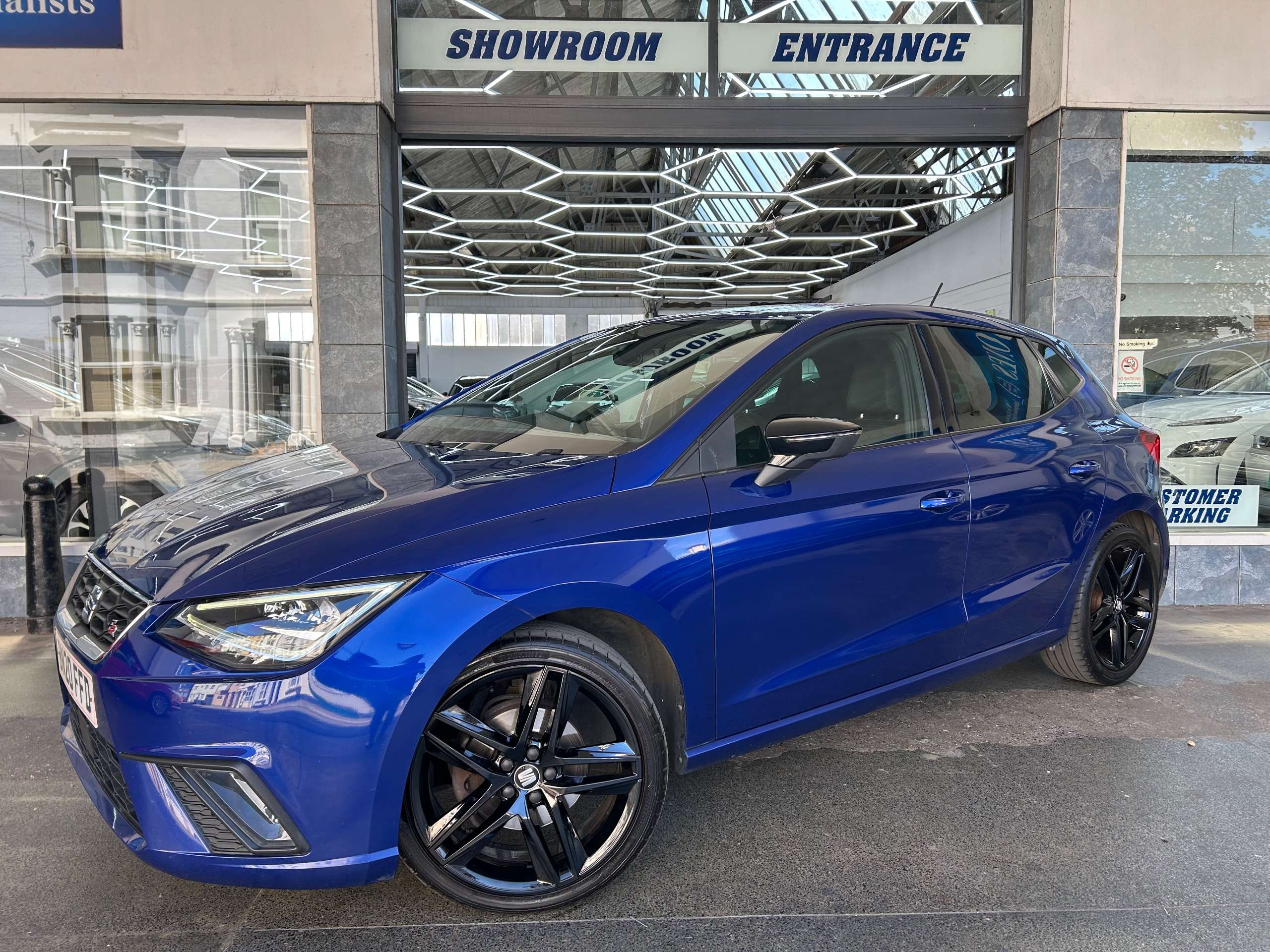 A 2020 SEAT IBIZA 1.0 TSI FR Sport Hatchback Petrol Manual Euro 6 (s/s) GPF (115 ps) 5dr A 2020 SEAT IBIZA 1.0 TSI FR Sport Hatchback Petrol Manual Euro 6 (s/s) GPF (115 ps) 5dr