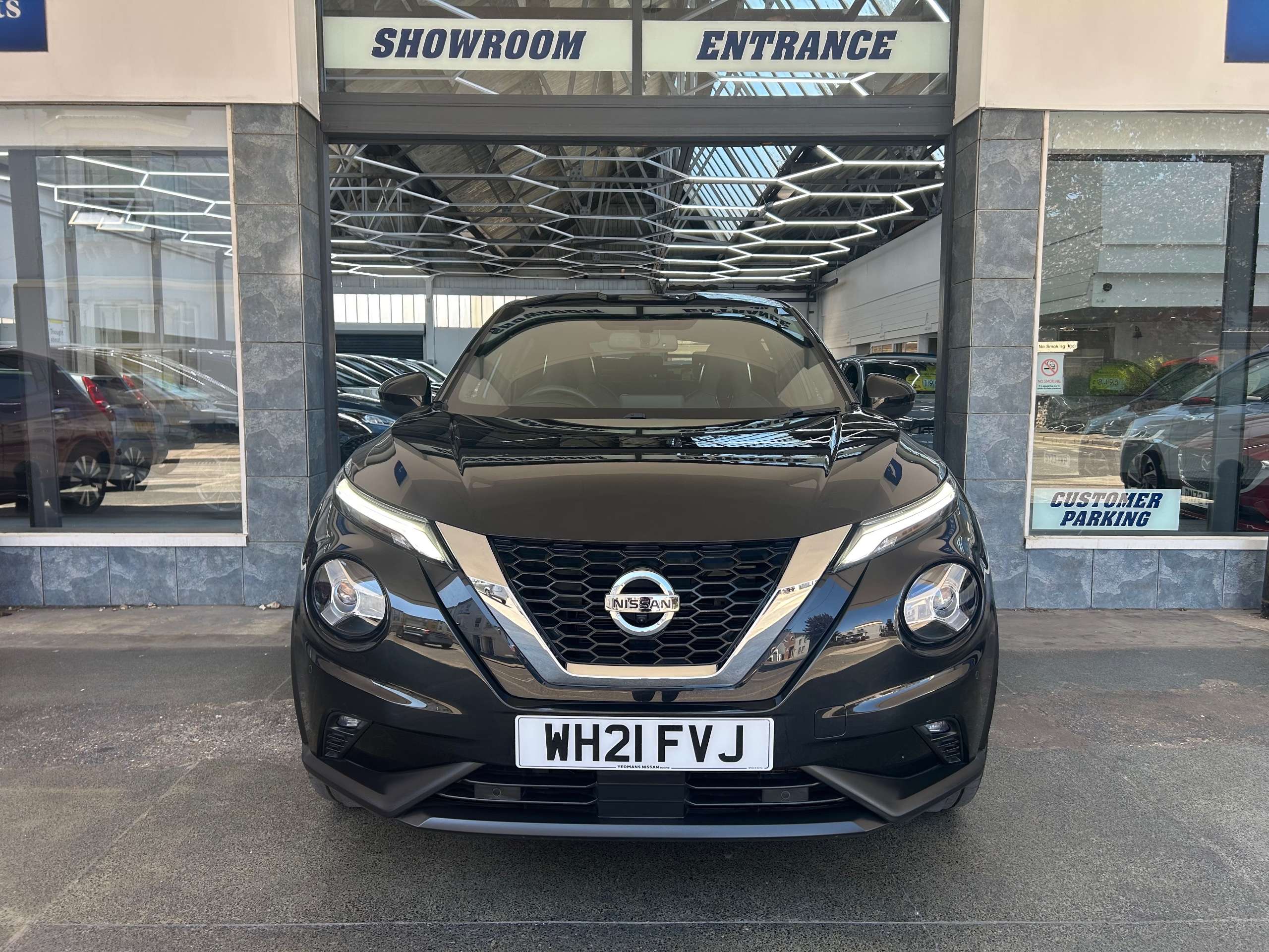 A 2021 NISSAN JUKE 1.0 DIG-T Tekna SUV Petrol Manual Euro 6 (s/s) (114 ps) 5dr A 2021 NISSAN JUKE 1.0 DIG-T Tekna SUV Petrol Manual Euro 6 (s/s) (114 ps) 5dr