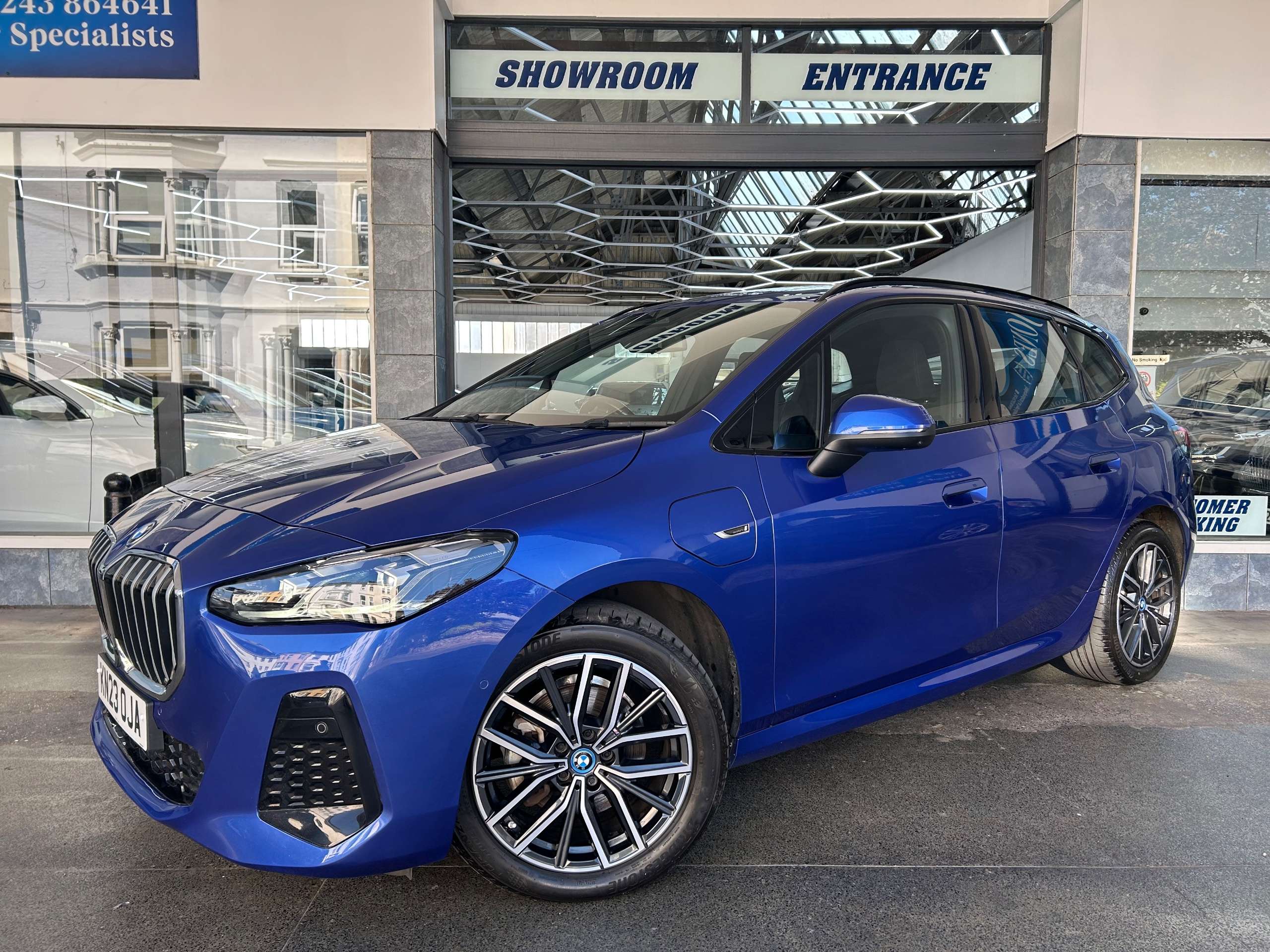 A 2023 BMW 2 SERIES ACTIVE TOURER 1.5 225xe 16.3kWh M Sport MPV Petrol Plug-in Hybrid DCT 4WD Euro 6 (s/s) (245 ps) 5dr A 2023 BMW 2 SERIES ACTIVE TOURER 1.5 225xe 16.3kWh M Sport MPV Petrol Plug-in Hybrid DCT 4WD Euro 6 (s/s) (245 ps) 5dr