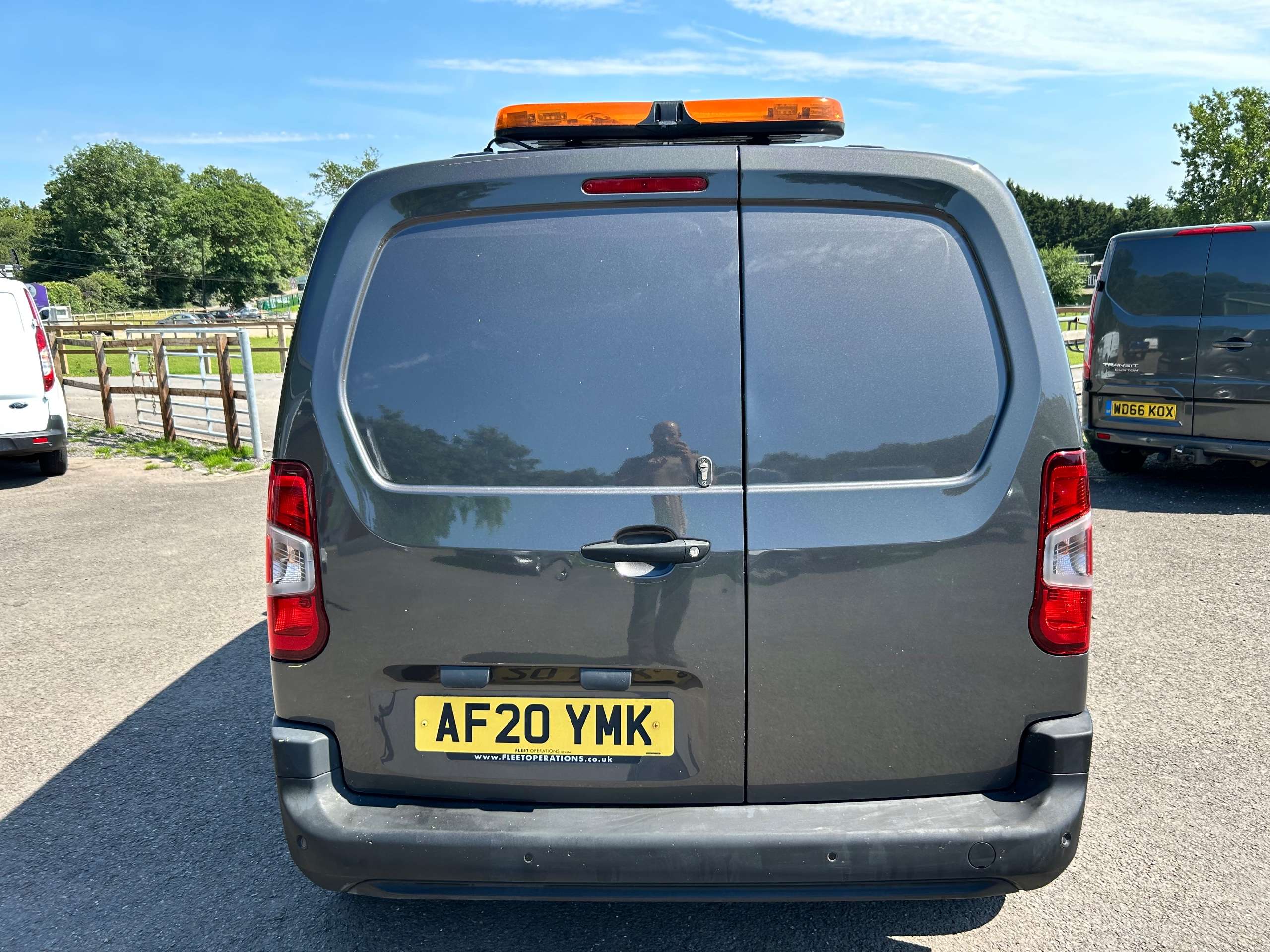 A 2020 PEUGEOT PARTNER 1.5 BlueHDi 1000 Professional Standard Panel Van 5dr Diesel Manual SWB Euro 6 (s/s) (130 bhp) A 2020 PEUGEOT PARTNER 1.5 BlueHDi 1000 Professional Standard Panel Van 5dr Diesel Manual SWB Euro 6 (s/s) (130 bhp)