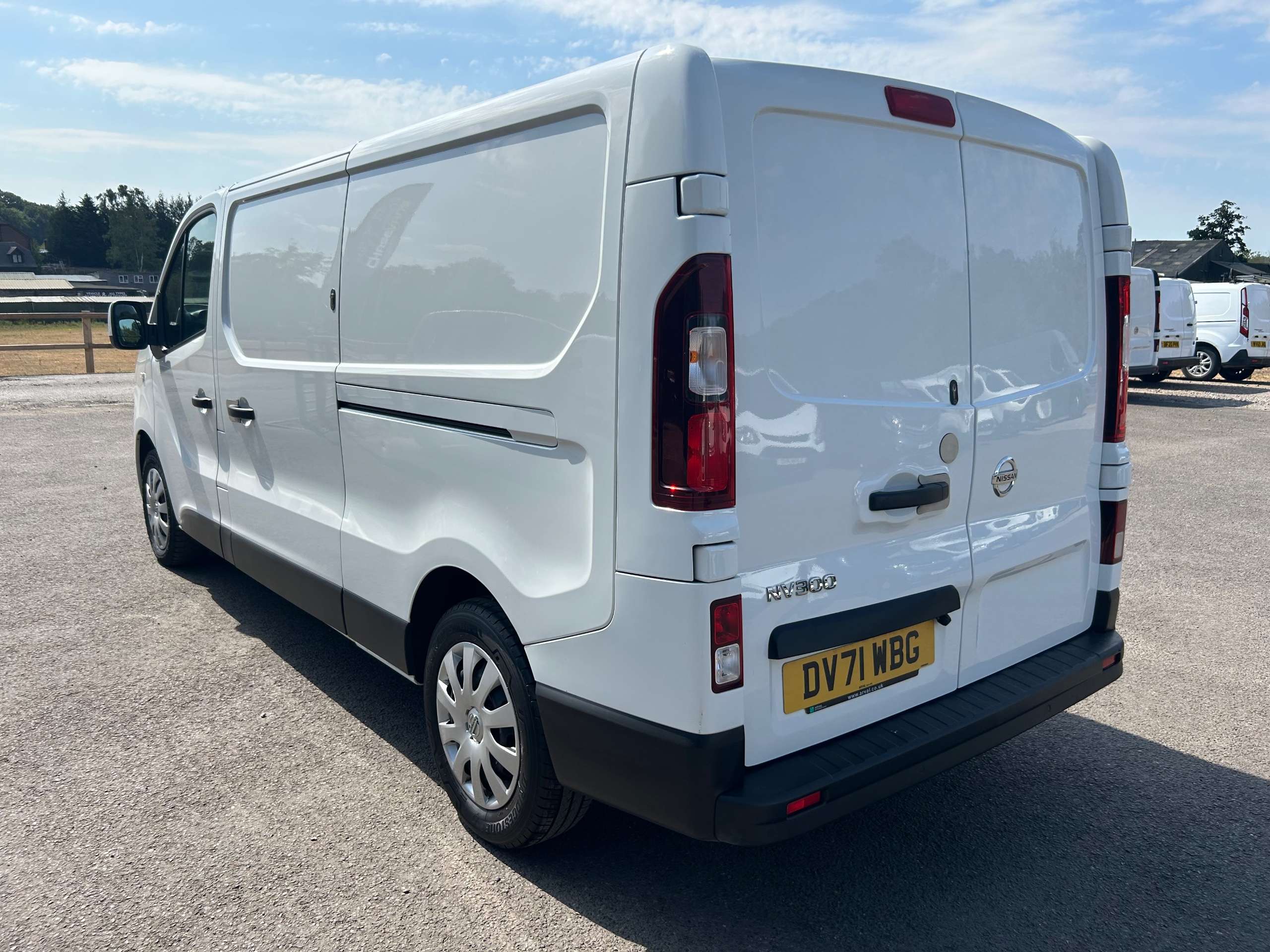 2021 NISSAN NV300 2021 NISSAN NV300