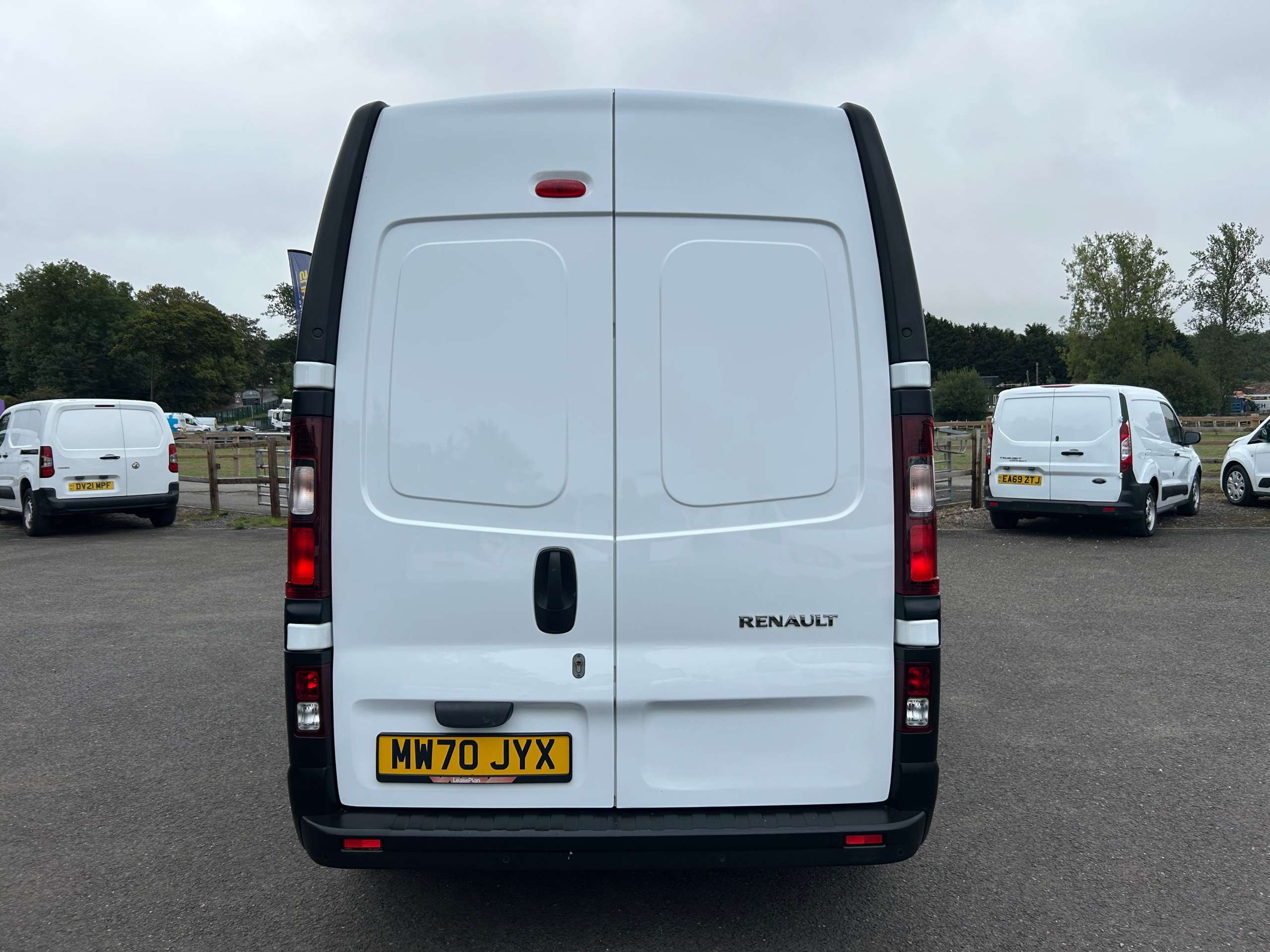 A 2021 RENAULT TRAFIC 2.0 dCi ENERGY 30 Business+ Panel Van 5dr Diesel Manual LWB High Roof Euro 6 (s/s) (145 ps) A 2021 RENAULT TRAFIC 2.0 dCi ENERGY 30 Business+ Panel Van 5dr Diesel Manual LWB High Roof Euro 6 (s/s) (145 ps)