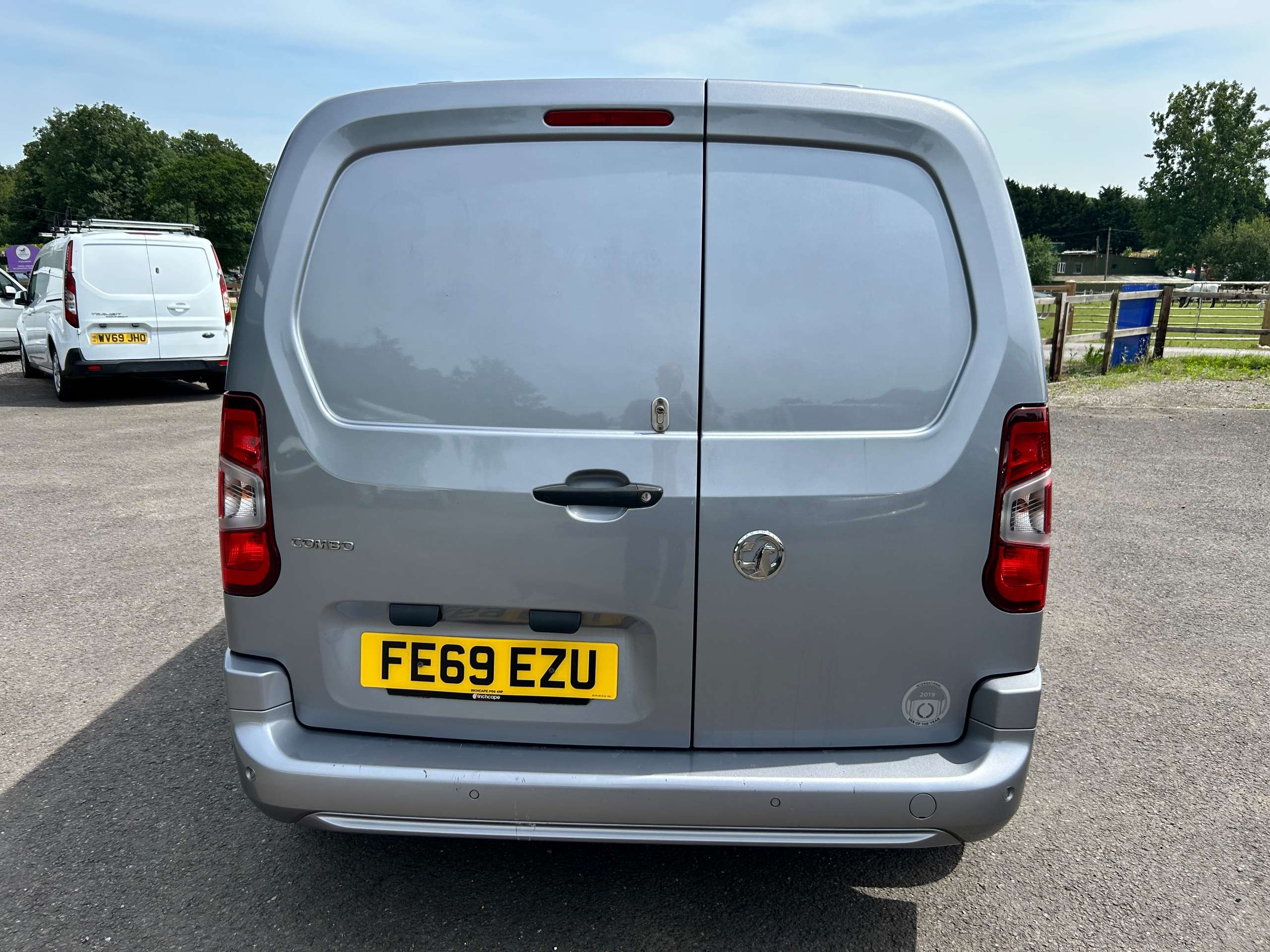 A 2019 VAUXHALL COMBO 1.6 Turbo D 2000 Sportive Panel Van 4dr Diesel Manual L1 H1 Euro 6 (s/s) (100 ps) A 2019 VAUXHALL COMBO 1.6 Turbo D 2000 Sportive Panel Van 4dr Diesel Manual L1 H1 Euro 6 (s/s) (100 ps)
