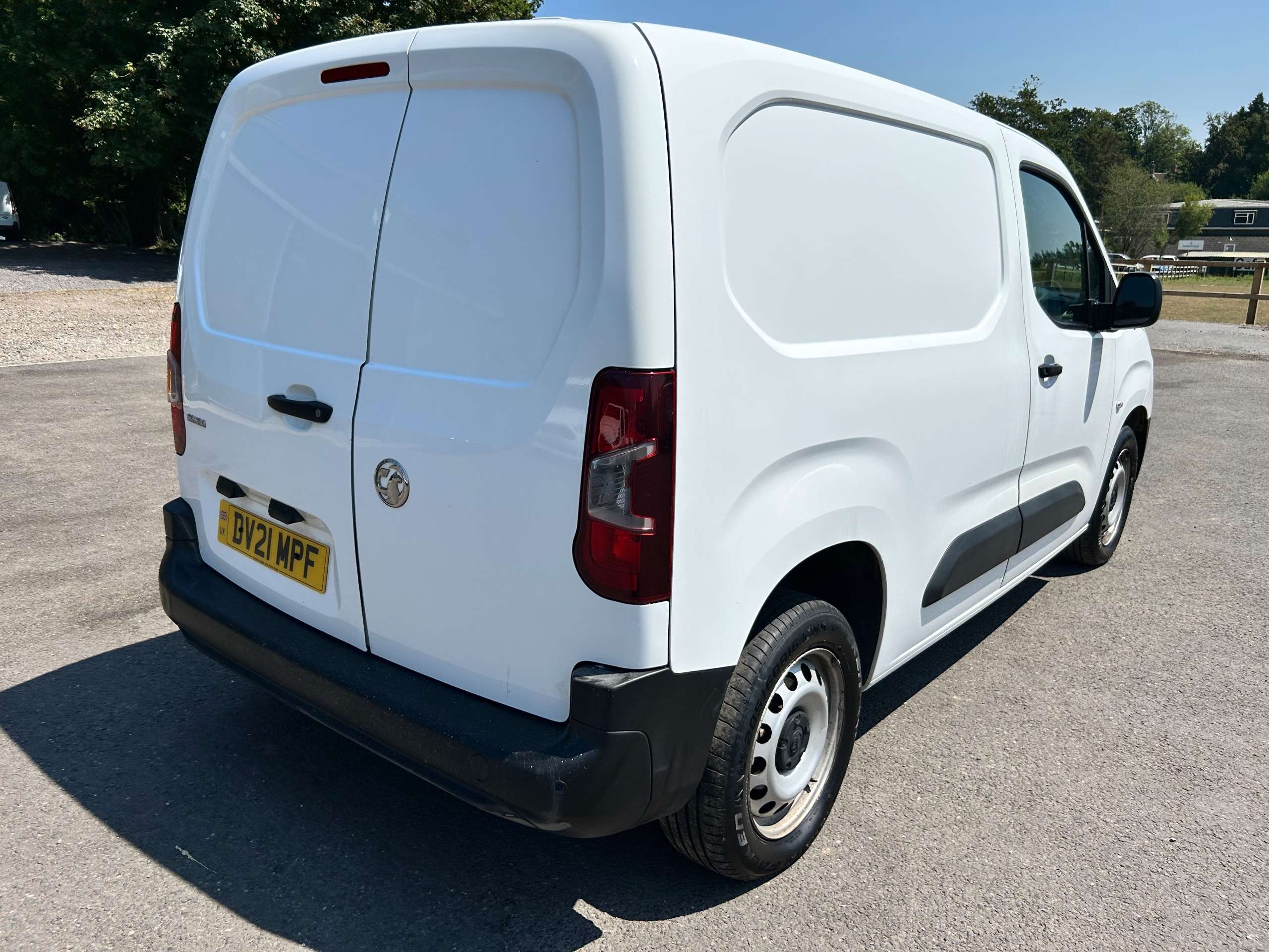 A 2021 VAUXHALL COMBO 1.5 Turbo D 2300 Dynamic Panel Van 4dr Diesel Manual L1 H1 Euro 6 (100 ps) A 2021 VAUXHALL COMBO 1.5 Turbo D 2300 Dynamic Panel Van 4dr Diesel Manual L1 H1 Euro 6 (100 ps)