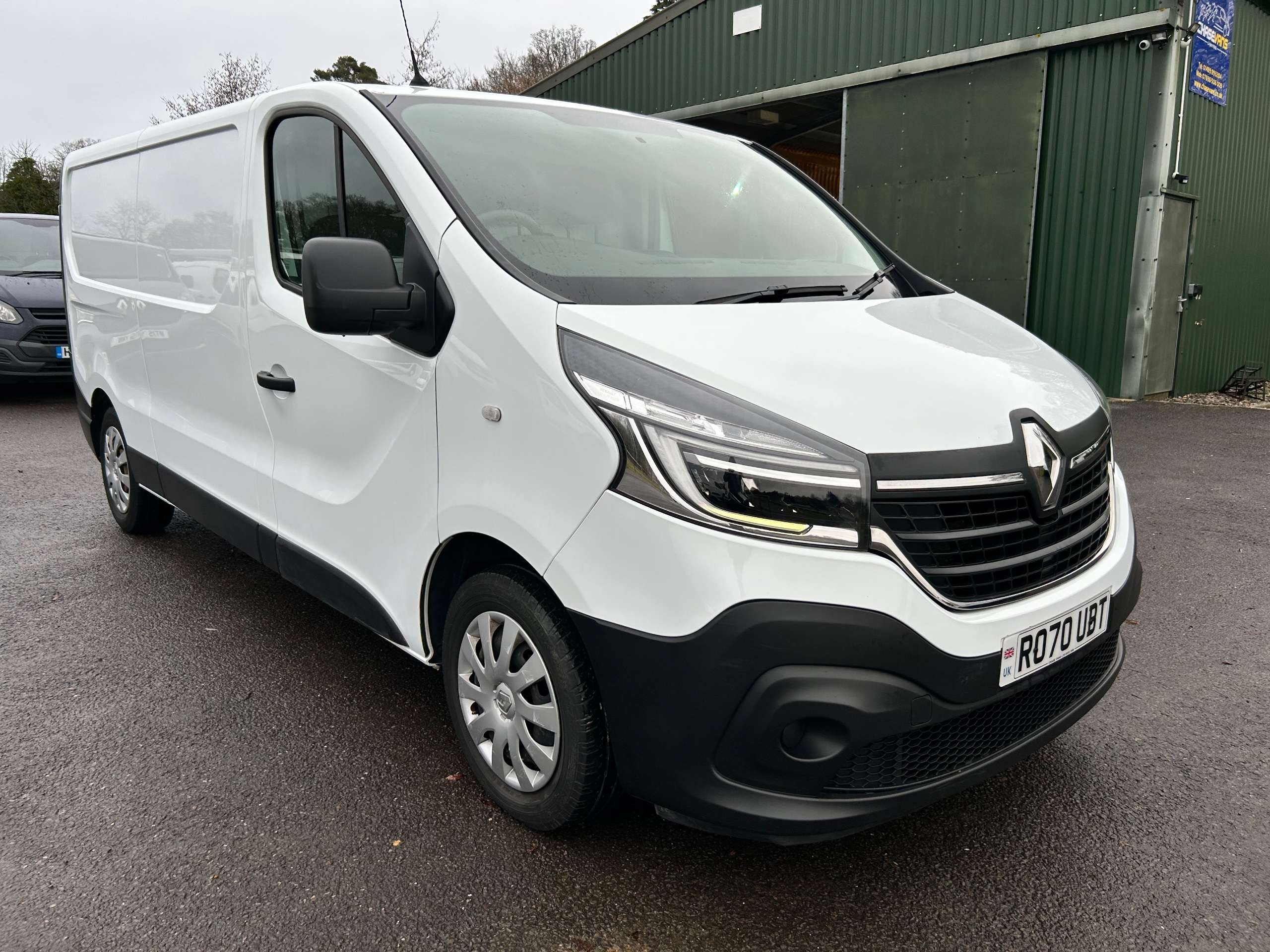 A 2021 RENAULT TRAFIC 2.0 dCi ENERGY 30 Business Panel Van 5dr Diesel Manual LWB Standard Roof Euro 6 (s/s) (120 ps) A 2021 RENAULT TRAFIC 2.0 dCi ENERGY 30 Business Panel Van 5dr Diesel Manual LWB Standard Roof Euro 6 (s/s) (120 ps)