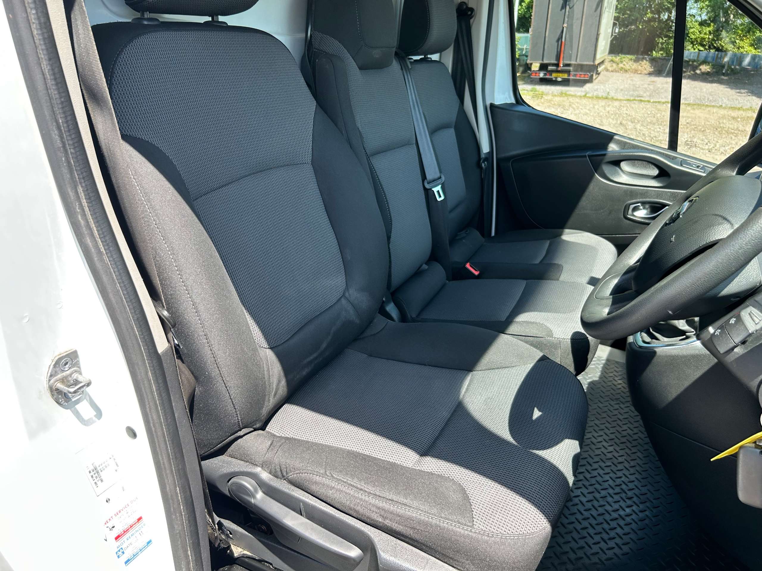2020 NISSAN NV300 2020 NISSAN NV300