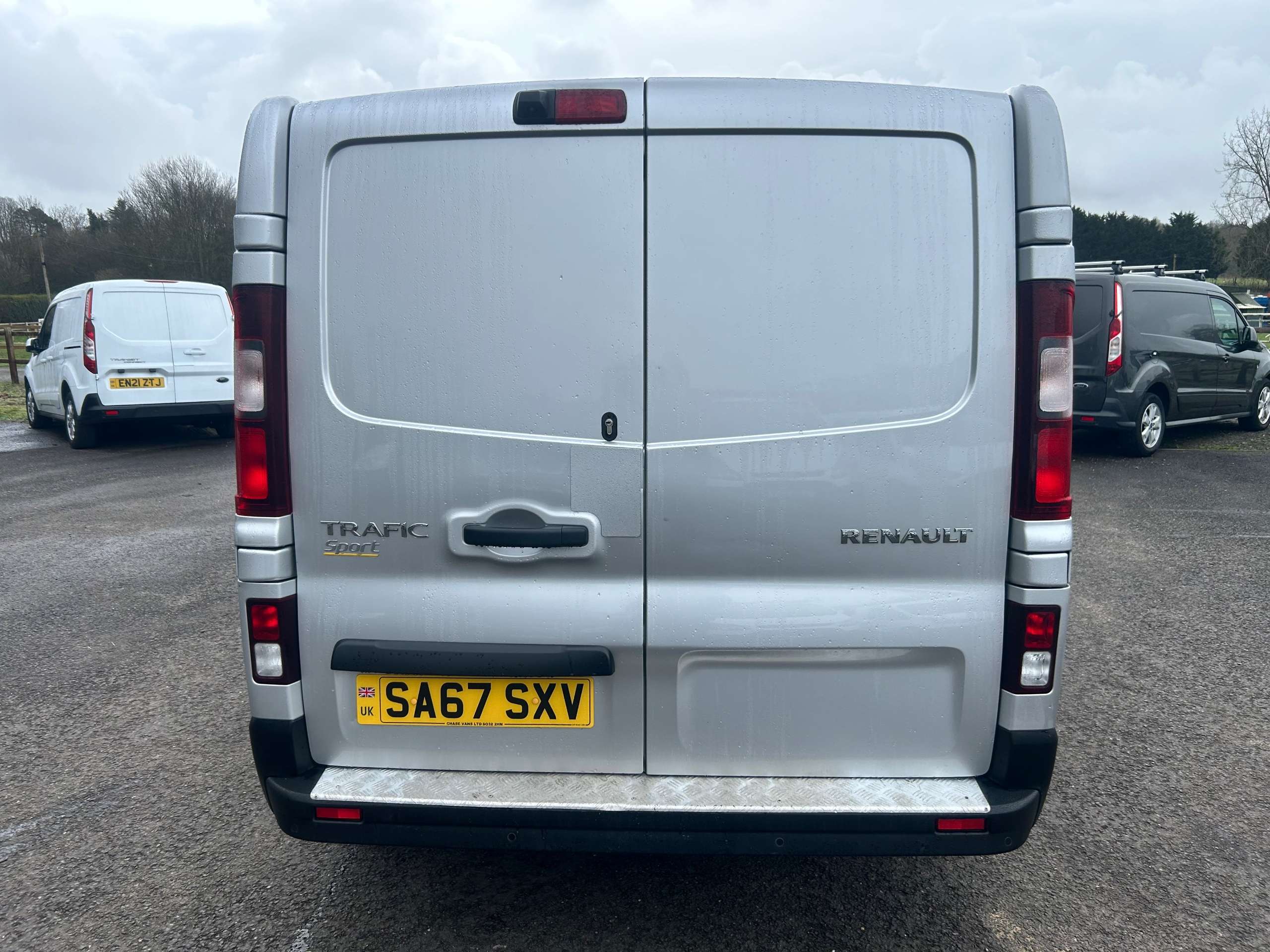 A 2017 RENAULT TRAFIC 1.6 dCi ENERGY 27 Sport Nav Panel Van 5dr Diesel Manual SWB Standard Roof Euro 6 (s/s) (145 ps) A 2017 RENAULT TRAFIC 1.6 dCi ENERGY 27 Sport Nav Panel Van 5dr Diesel Manual SWB Standard Roof Euro 6 (s/s) (145 ps)