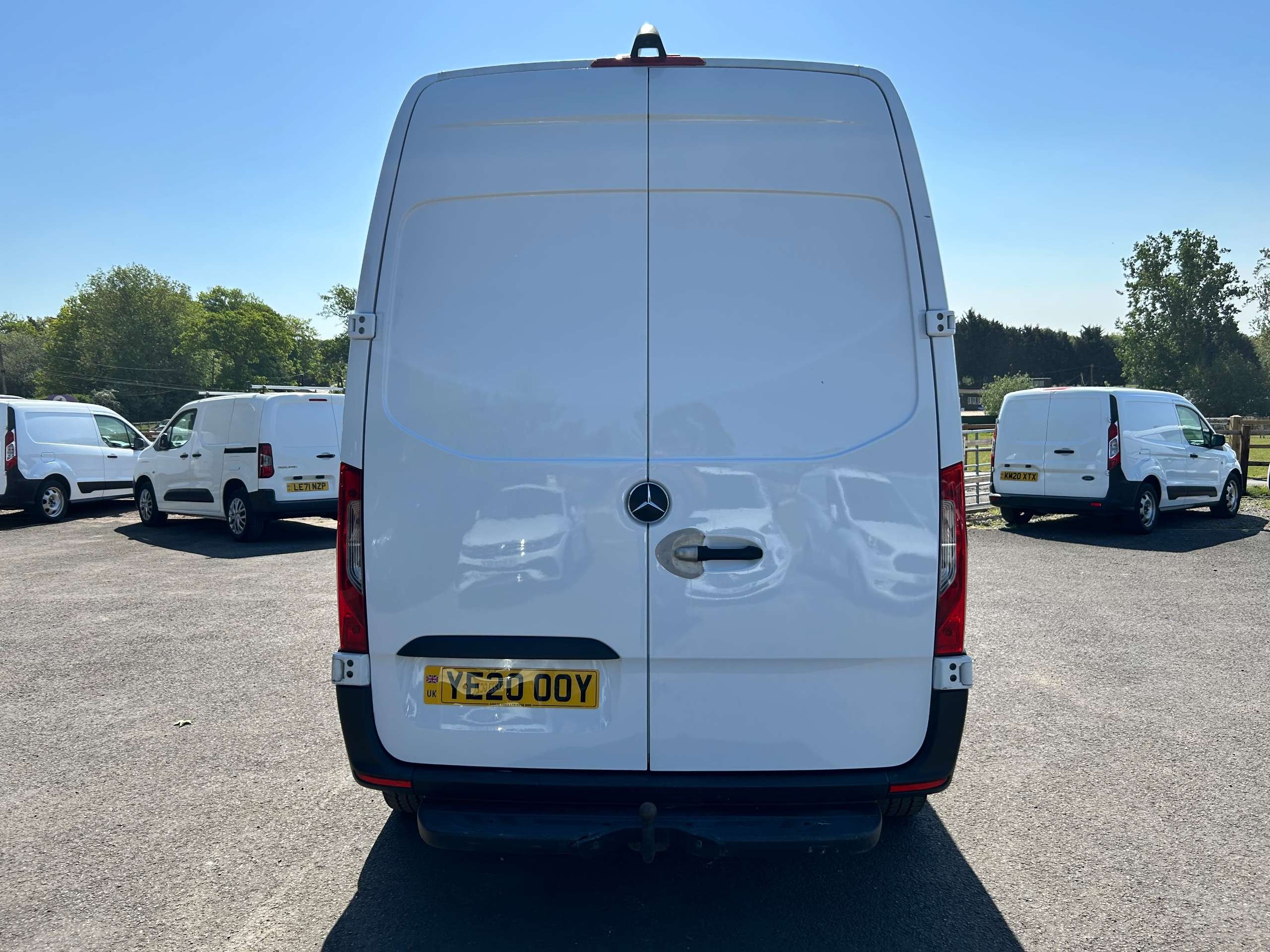 A 2020 MERCEDES-BENZ SPRINTER 2.1 314 CDI Panel Van 5dr Diesel Manual FWD L1 H2 Euro 6 (143 ps) A 2020 MERCEDES-BENZ SPRINTER 2.1 314 CDI Panel Van 5dr Diesel Manual FWD L1 H2 Euro 6 (143 ps)