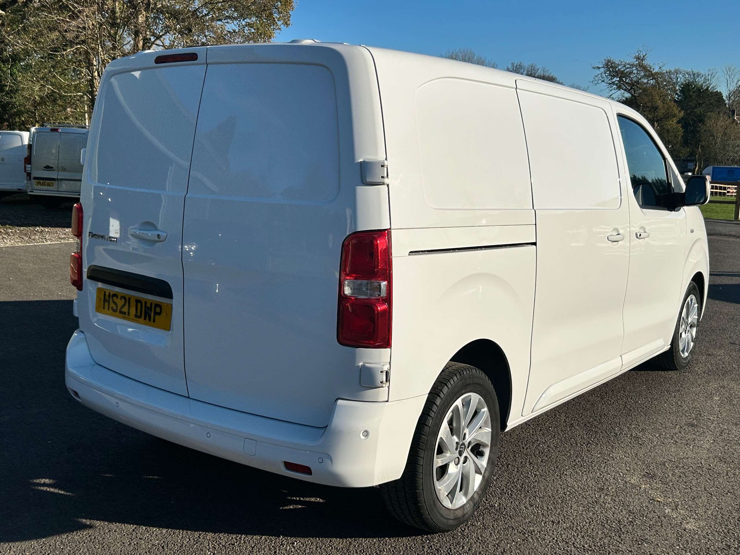 A 2021 CITROEN DISPATCH 2.0 BlueHDi 1400 Driver M Panel Van 6dr Diesel Manual FWD 2 Euro 6 (s/s) (120 ps) A 2021 CITROEN DISPATCH 2.0 BlueHDi 1400 Driver M Panel Van 6dr Diesel Manual FWD 2 Euro 6 (s/s) (120 ps)