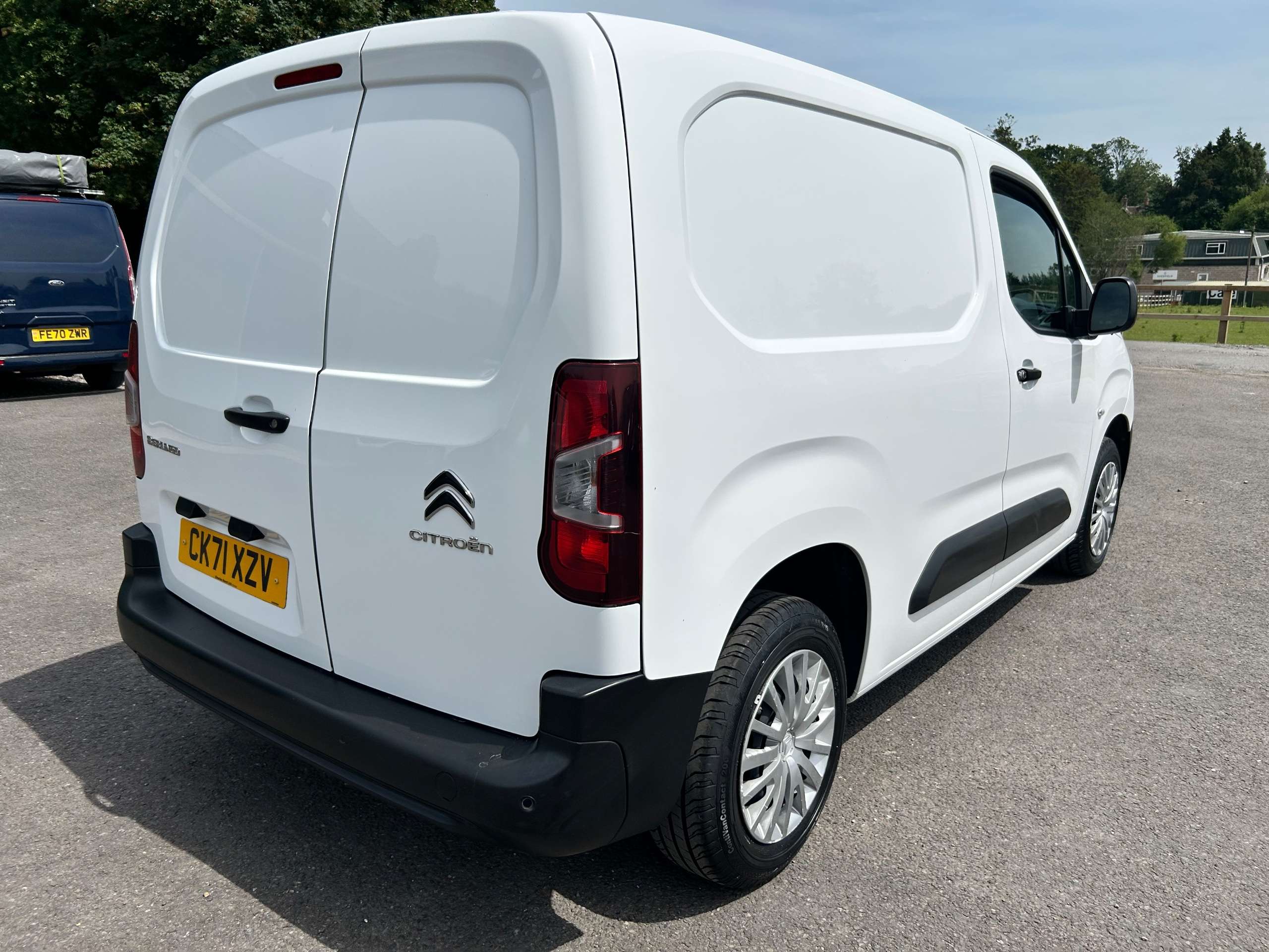 A 2021 CITROEN BERLINGO 1.5 BlueHDi 650 Enterprise M Pro Panel Van 5dr Diesel Manual SWB Euro 6 (75 ps) A 2021 CITROEN BERLINGO 1.5 BlueHDi 650 Enterprise M Pro Panel Van 5dr Diesel Manual SWB Euro 6 (75 ps)