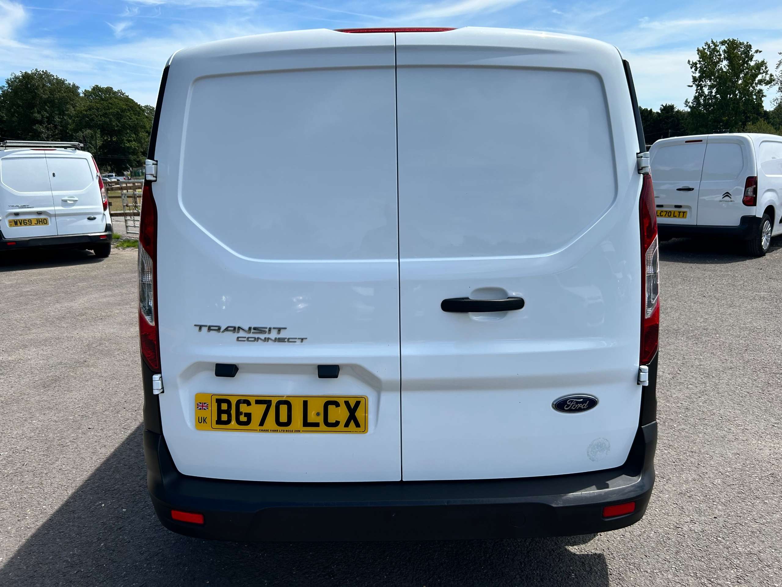 A 2020 FORD TRANSIT CONNECT 1.5 220 EcoBlue Leader Panel Van 5dr Diesel Manual L1 Euro 6 (s/s) (75 ps) A 2020 FORD TRANSIT CONNECT 1.5 220 EcoBlue Leader Panel Van 5dr Diesel Manual L1 Euro 6 (s/s) (75 ps)