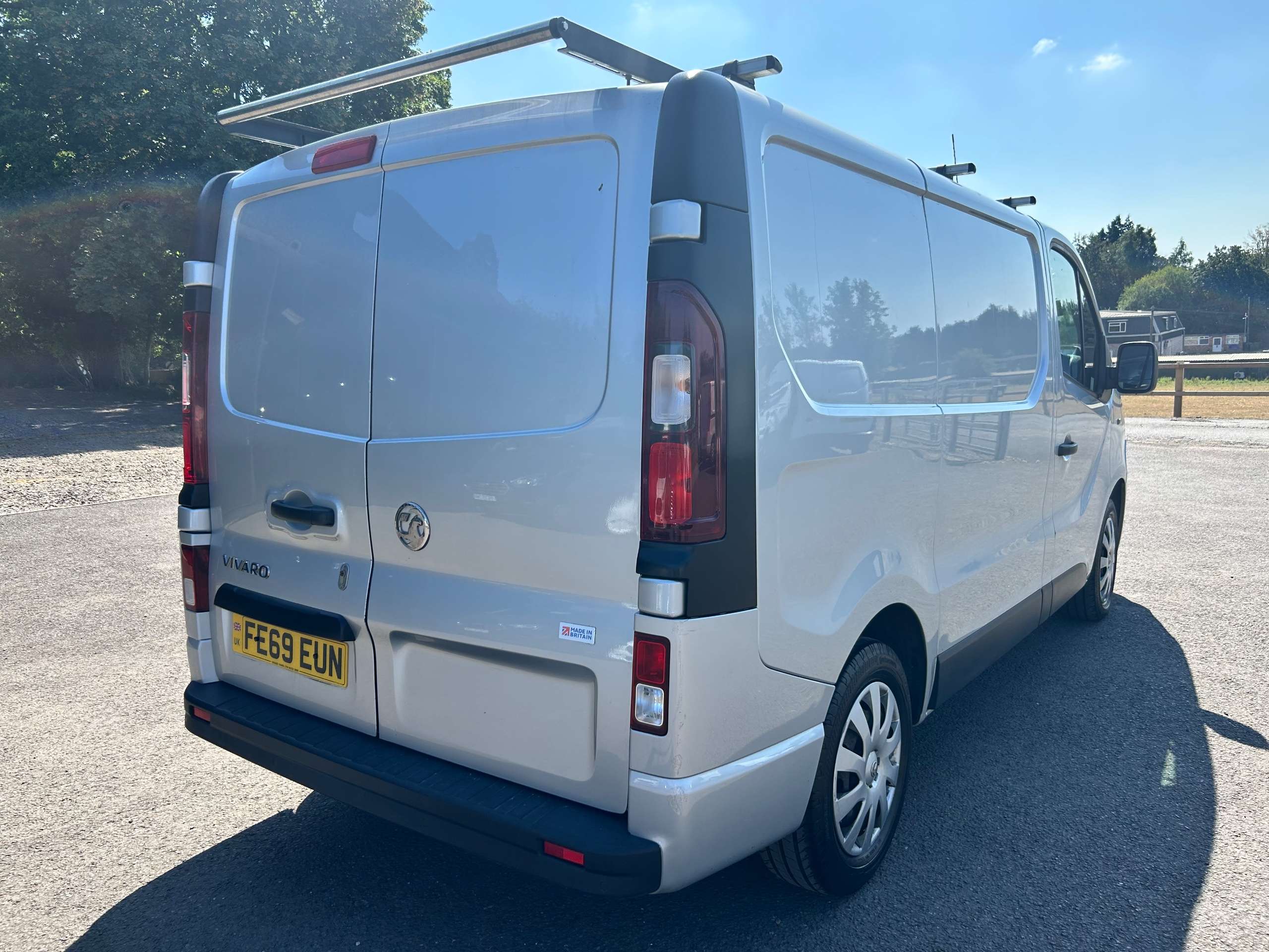 A 2019 VAUXHALL VIVARO 1.6 CDTi 2900 Sportive Panel Van 5dr Diesel Manual L1 H1 Euro 6 (120 ps) A 2019 VAUXHALL VIVARO 1.6 CDTi 2900 Sportive Panel Van 5dr Diesel Manual L1 H1 Euro 6 (120 ps)