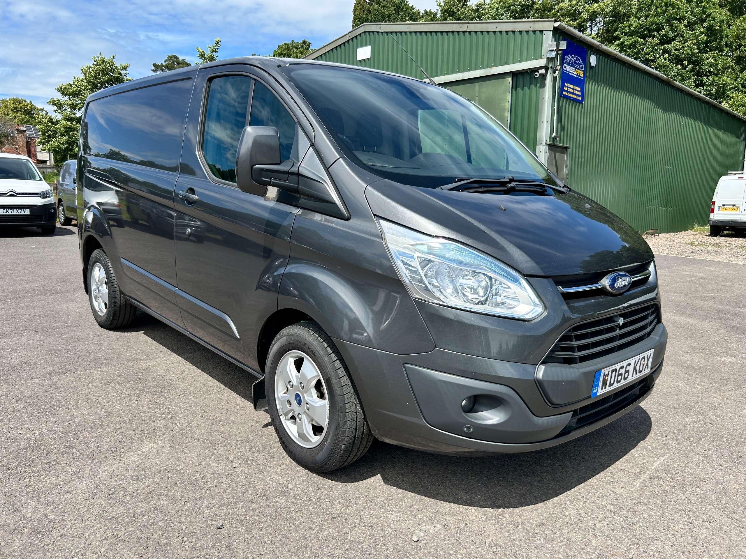 A 2017 FORD TRANSIT CUSTOM 2.2 TDCi 270 Limited Panel Van 5dr Diesel Manual L1 H1 (186 g/km, 123 bhp) A 2017 FORD TRANSIT CUSTOM 2.2 TDCi 270 Limited Panel Van 5dr Diesel Manual L1 H1 (186 g/km, 123 bhp)