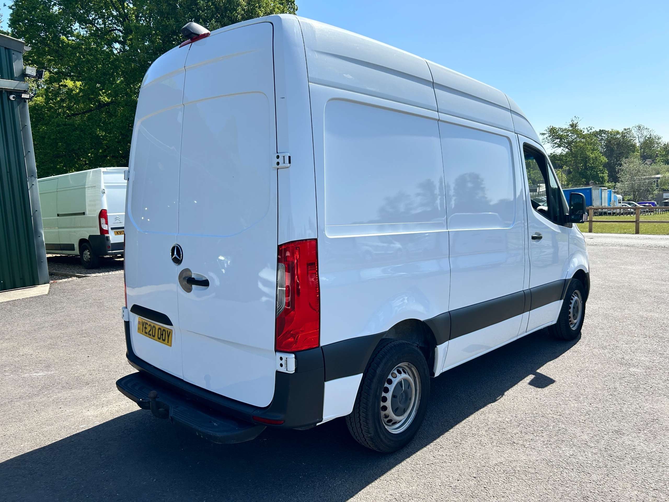 A 2020 MERCEDES-BENZ SPRINTER 2.1 314 CDI Panel Van 5dr Diesel Manual FWD L1 H2 Euro 6 (143 ps) A 2020 MERCEDES-BENZ SPRINTER 2.1 314 CDI Panel Van 5dr Diesel Manual FWD L1 H2 Euro 6 (143 ps)