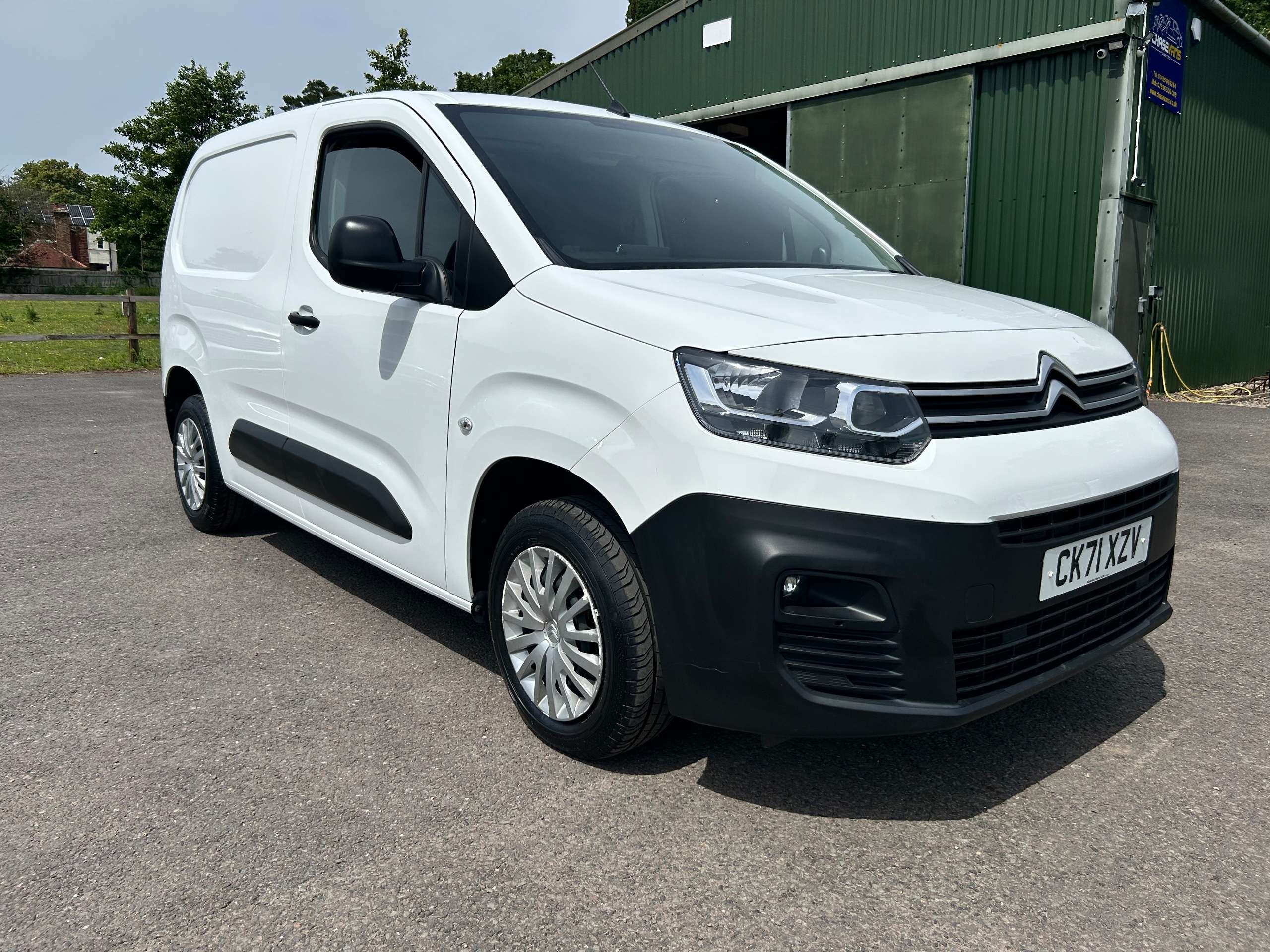 A 2021 CITROEN BERLINGO 1.5 BlueHDi 650 Enterprise M Pro Panel Van 5dr Diesel Manual SWB Euro 6 (75 ps) A 2021 CITROEN BERLINGO 1.5 BlueHDi 650 Enterprise M Pro Panel Van 5dr Diesel Manual SWB Euro 6 (75 ps)