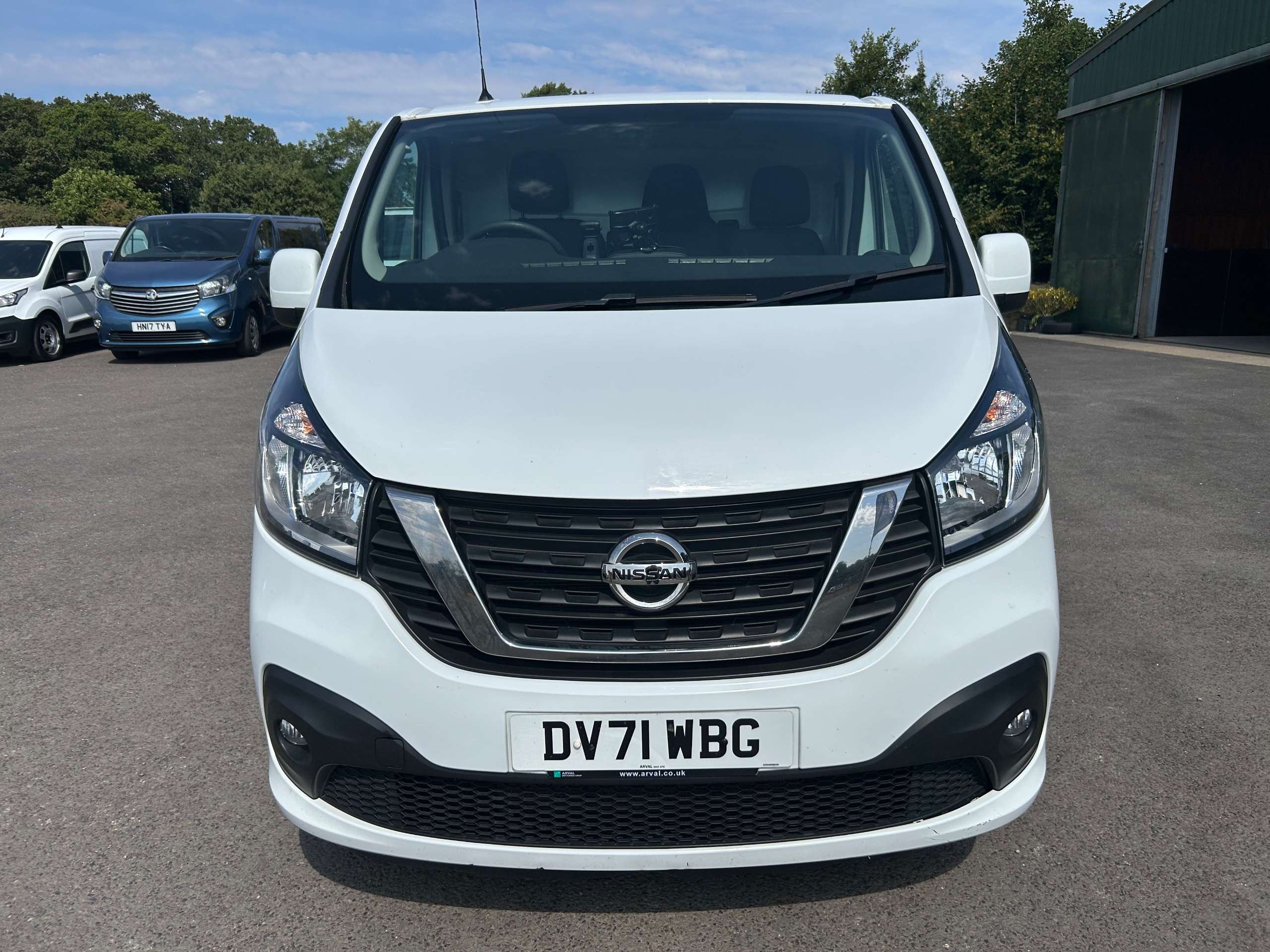 2021 NISSAN NV300 2021 NISSAN NV300