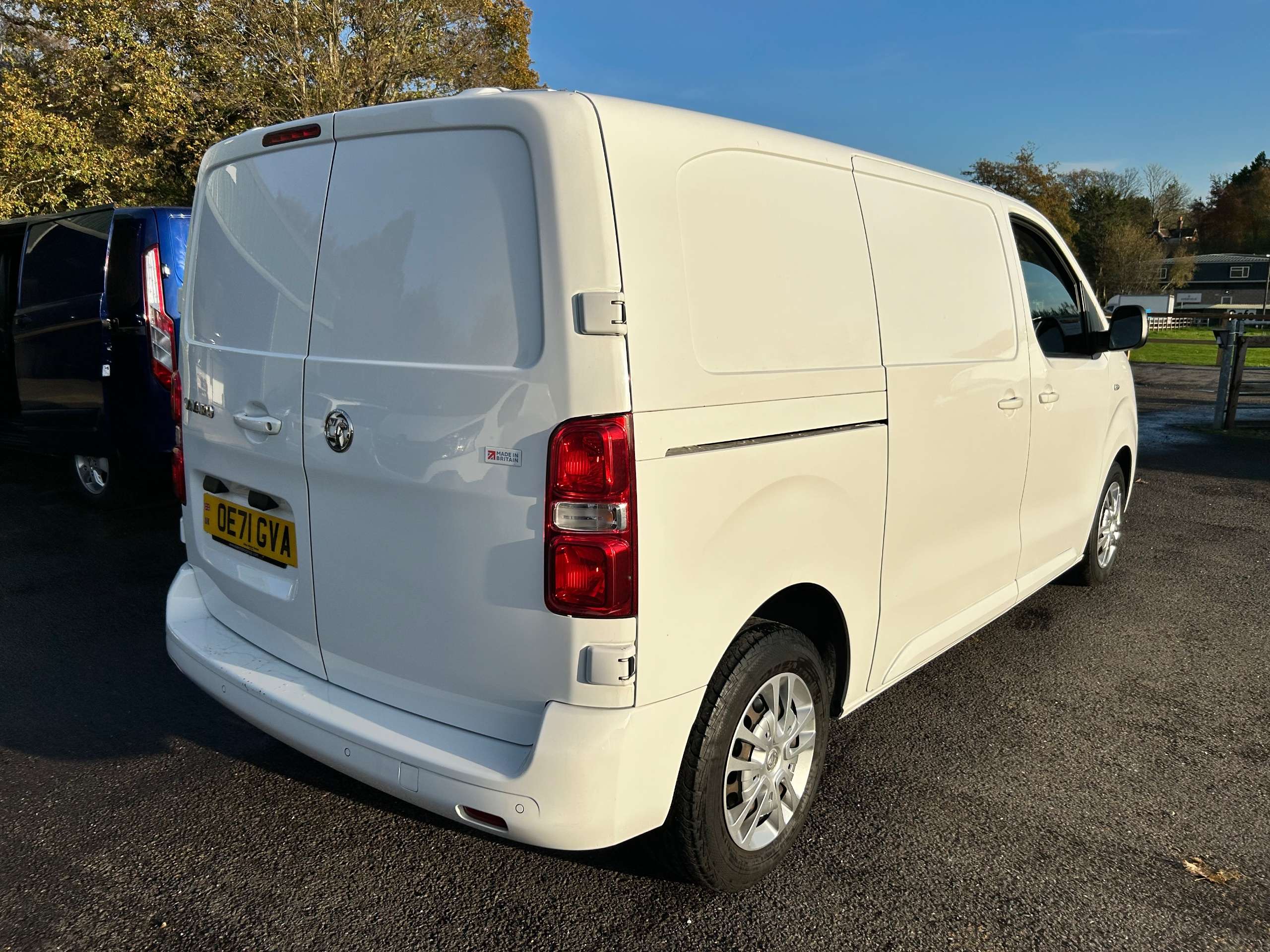 A 2021 VAUXHALL VIVARO 2.0 Turbo D 3100 Sportive Panel Van 5dr Diesel Manual L1 H1 Euro 6 (s/s) (145 ps) A 2021 VAUXHALL VIVARO 2.0 Turbo D 3100 Sportive Panel Van 5dr Diesel Manual L1 H1 Euro 6 (s/s) (145 ps)