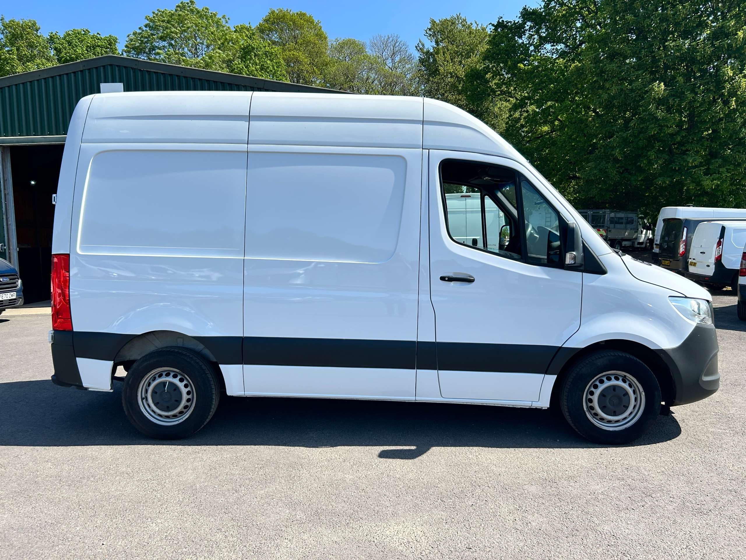 A 2020 MERCEDES-BENZ SPRINTER 2.1 314 CDI Panel Van 5dr Diesel Manual FWD L1 H2 Euro 6 (143 ps) A 2020 MERCEDES-BENZ SPRINTER 2.1 314 CDI Panel Van 5dr Diesel Manual FWD L1 H2 Euro 6 (143 ps)