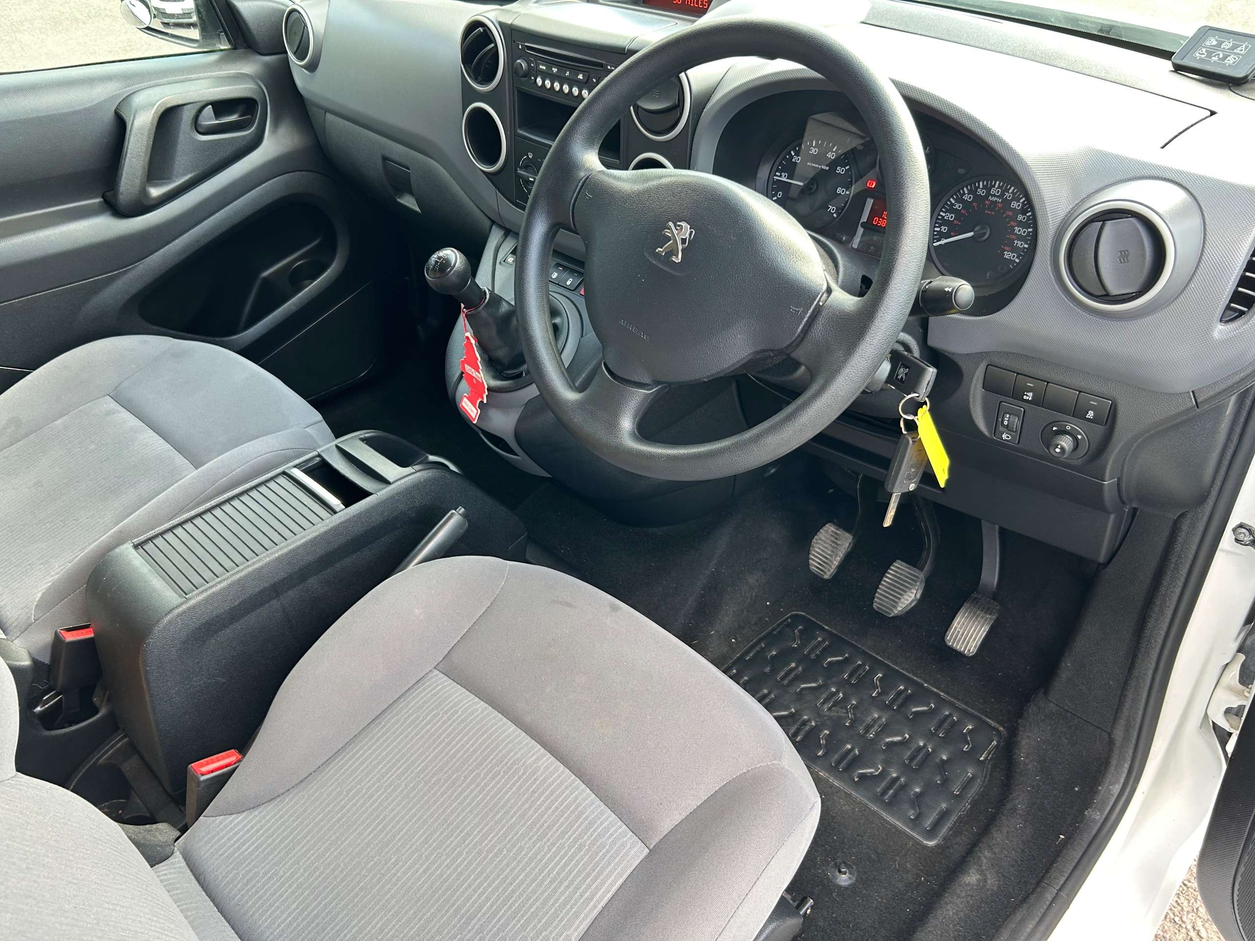 2016 PEUGEOT PARTNER 2016 PEUGEOT PARTNER