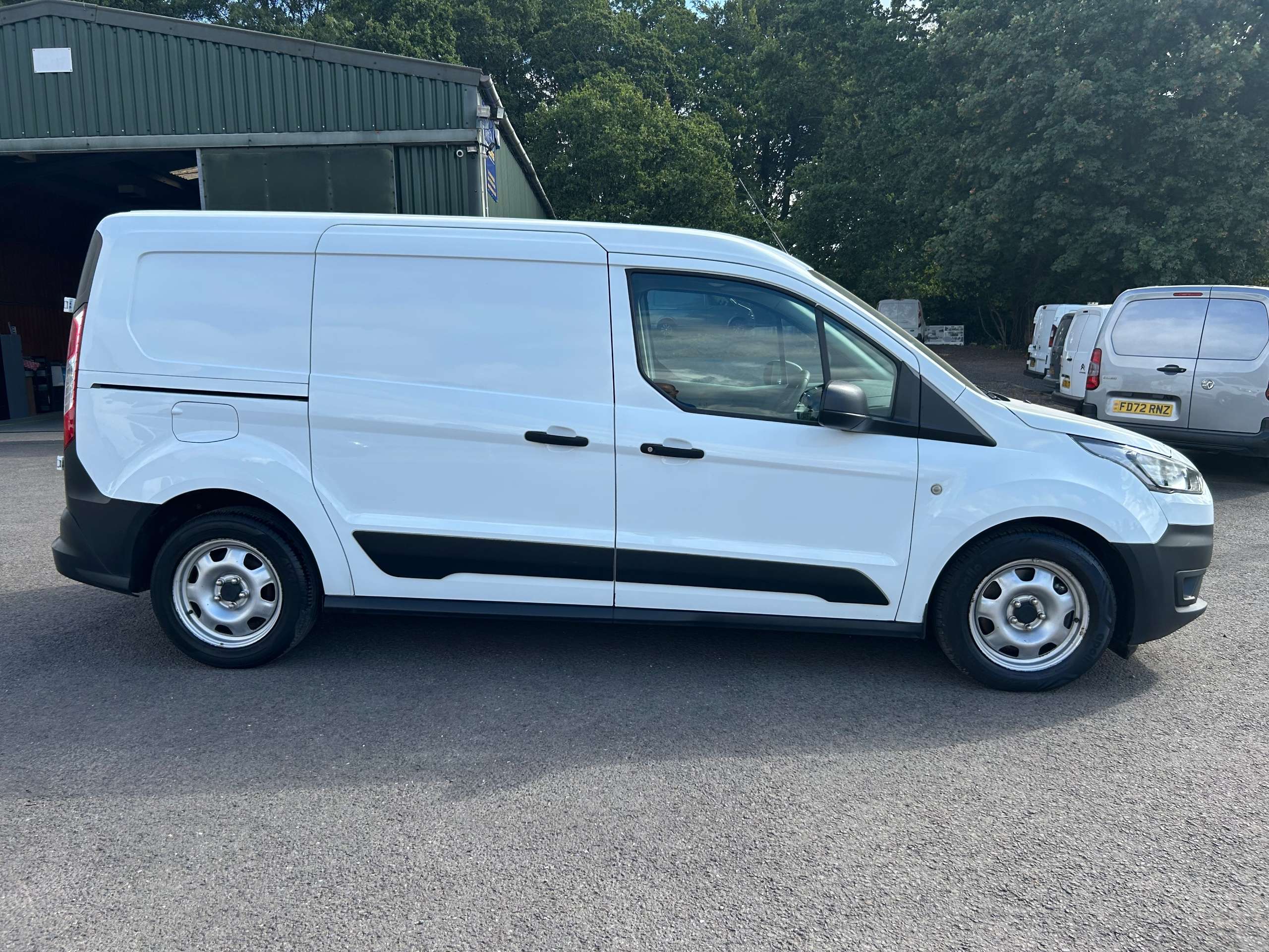 A 2020 FORD TRANSIT CONNECT 1.5 230 EcoBlue Leader Crew Van Double Cab 6dr Diesel Manual L2 Euro 6 (s/s) (100 ps) A 2020 FORD TRANSIT CONNECT 1.5 230 EcoBlue Leader Crew Van Double Cab 6dr Diesel Manual L2 Euro 6 (s/s) (100 ps)