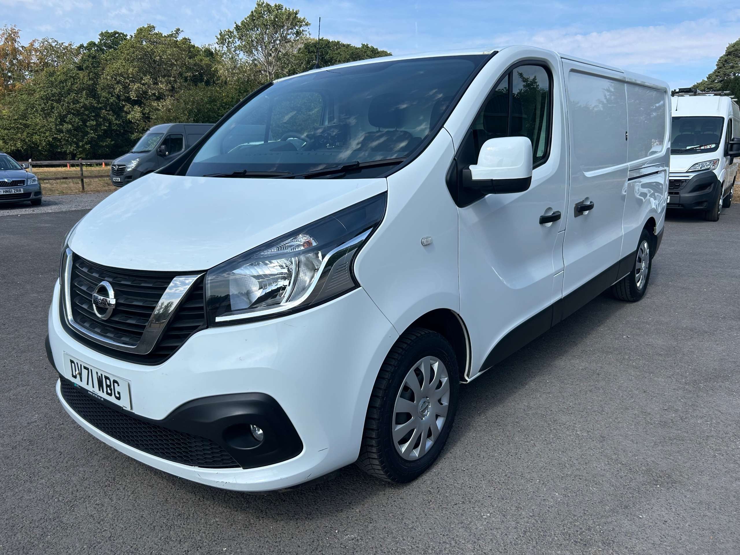 2021 NISSAN NV300 2021 NISSAN NV300