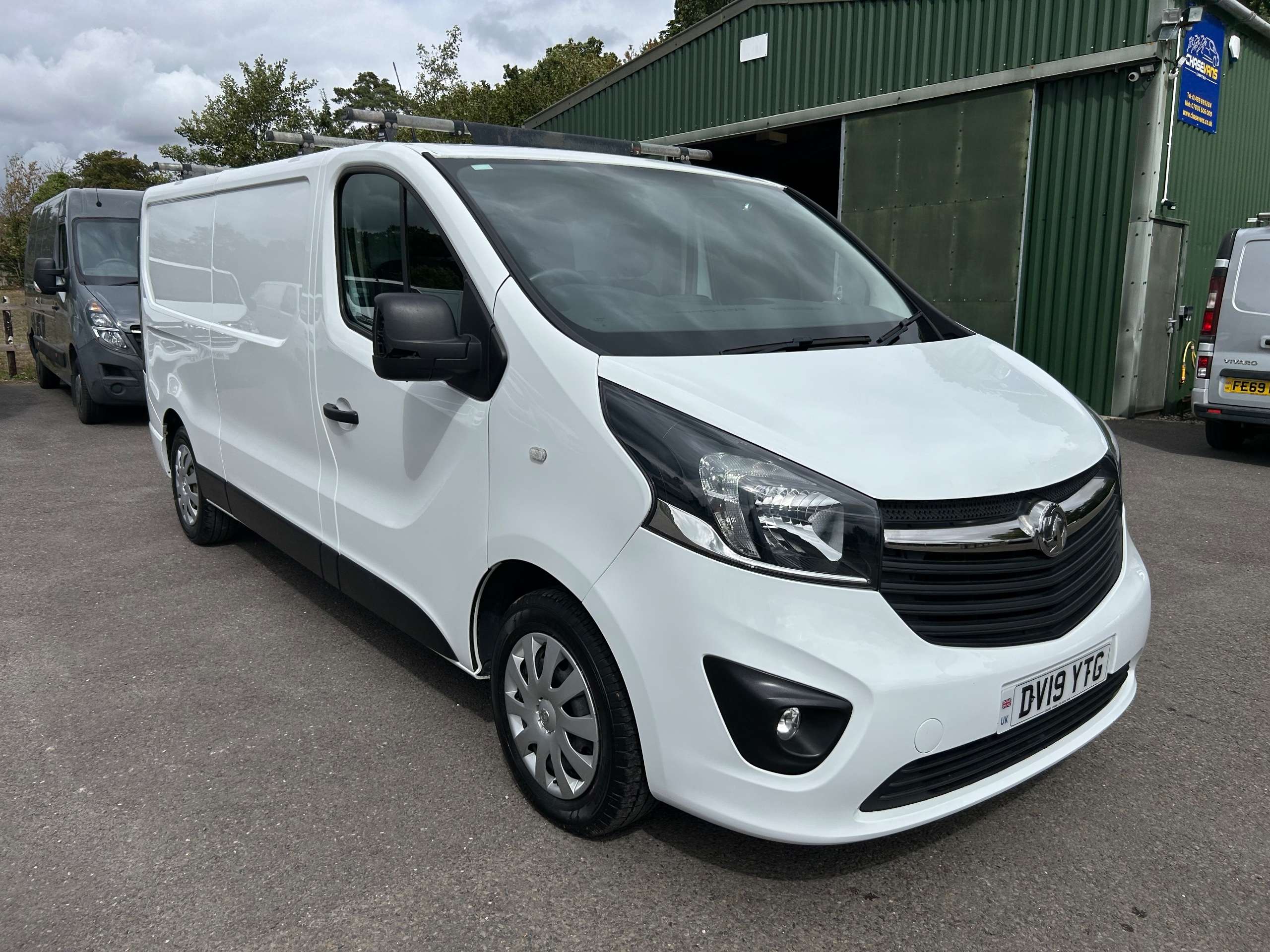 A 2019 VAUXHALL VIVARO 1.6 CDTi 2900 Sportive Panel Van 5dr Diesel Manual L2 H1 Euro 6 (120 ps) A 2019 VAUXHALL VIVARO 1.6 CDTi 2900 Sportive Panel Van 5dr Diesel Manual L2 H1 Euro 6 (120 ps)