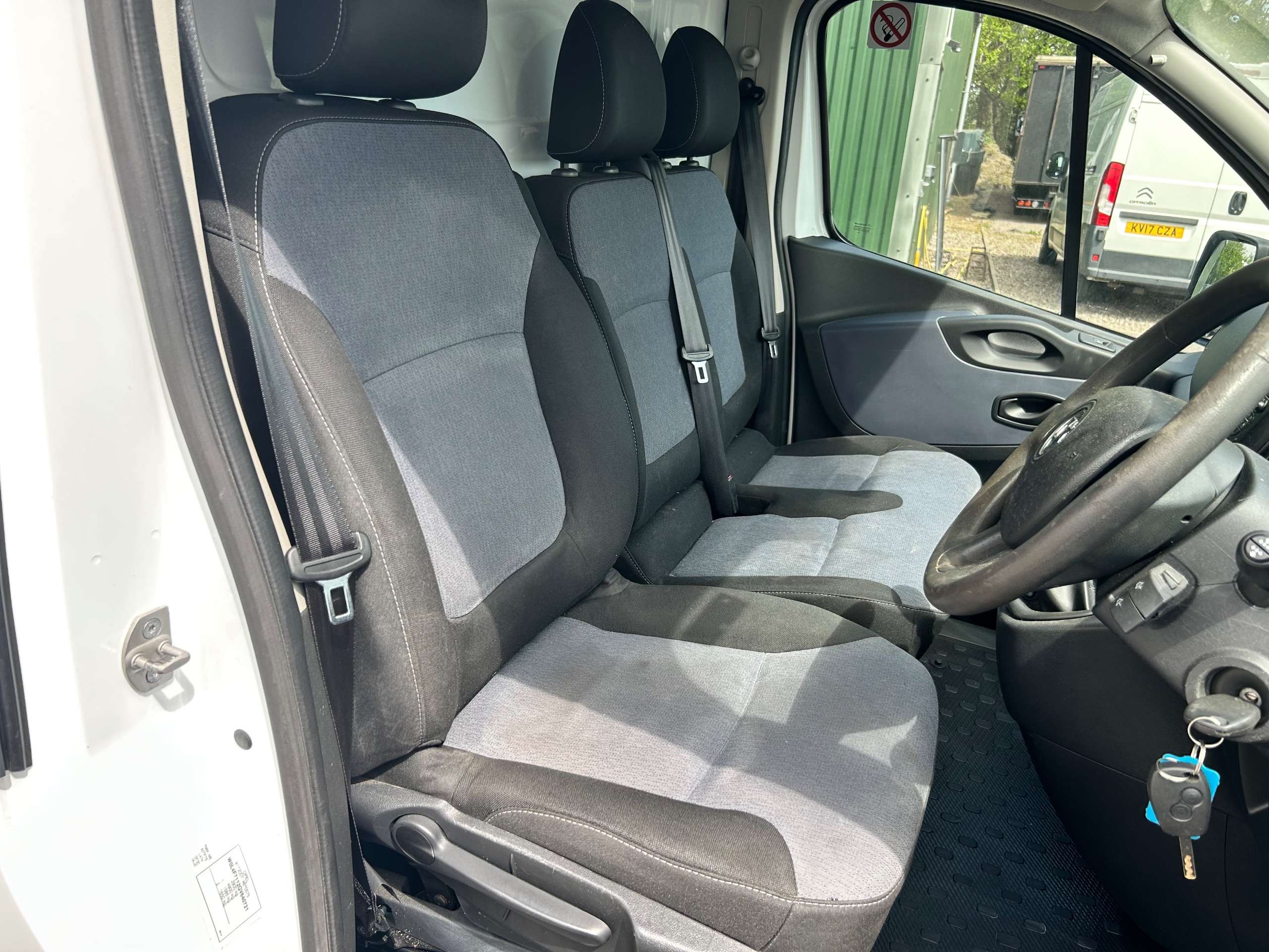2016 VAUXHALL VIVARO 2016 VAUXHALL VIVARO