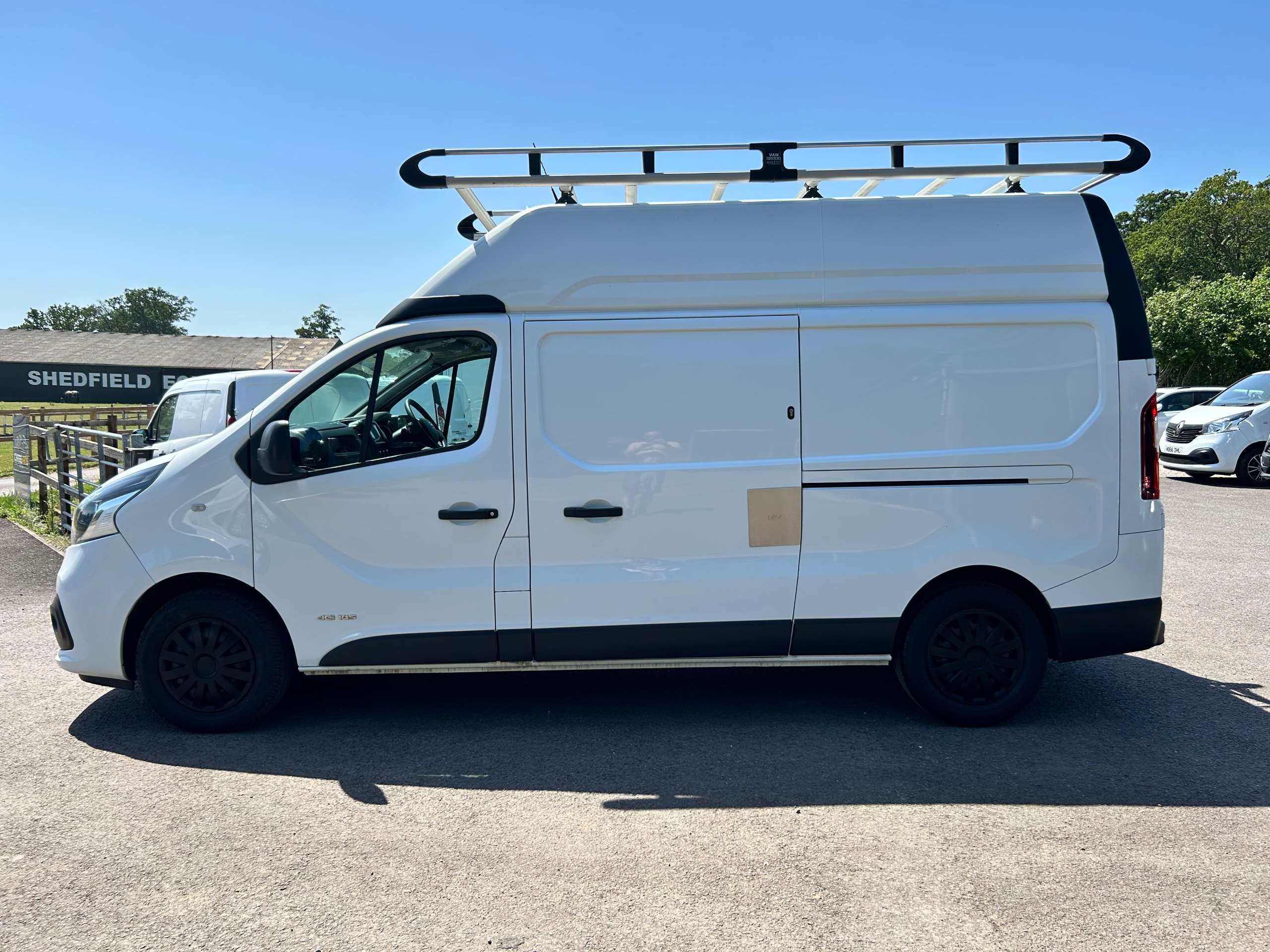 2020 NISSAN NV300 2020 NISSAN NV300