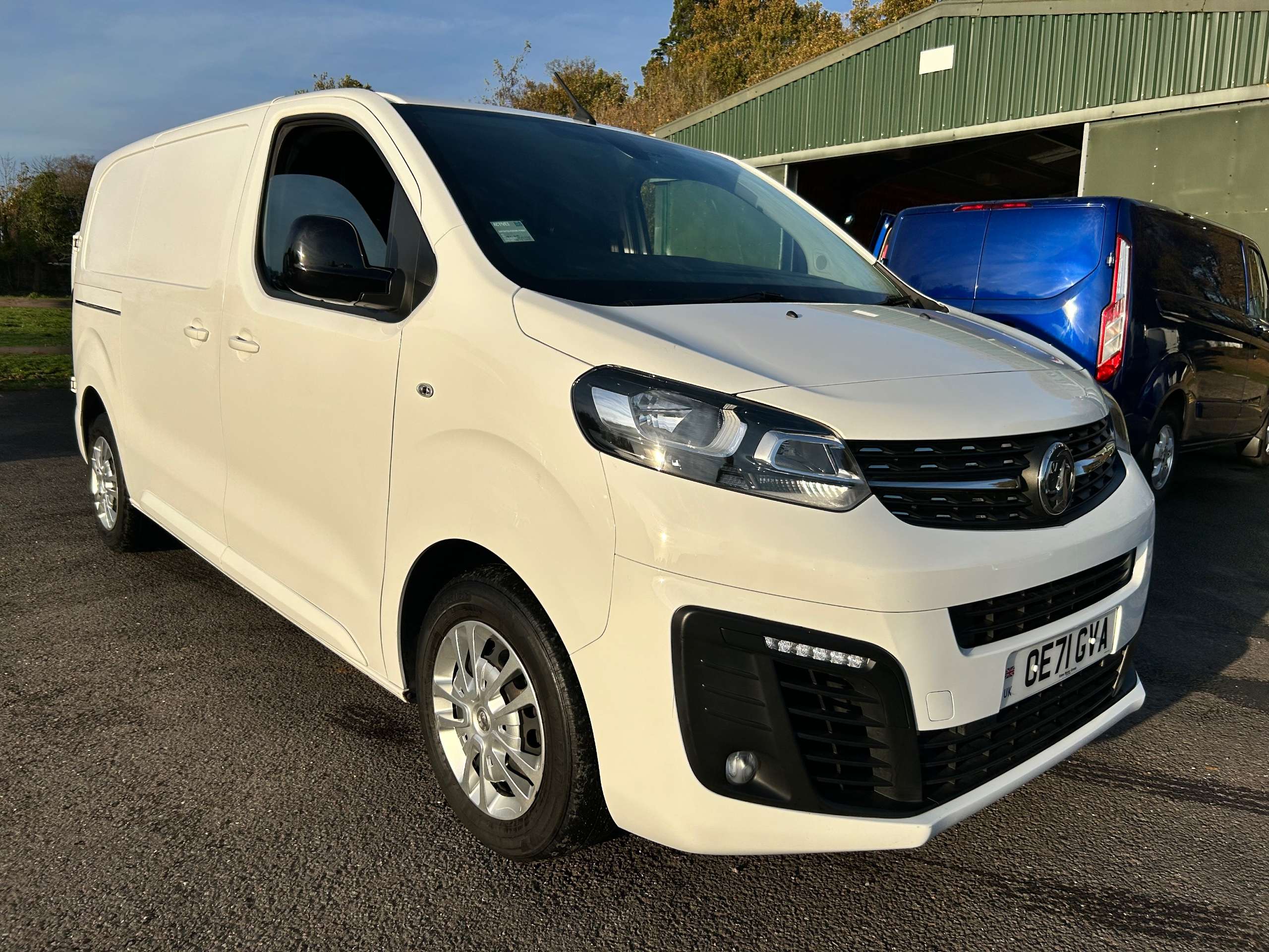 A 2021 VAUXHALL VIVARO 2.0 Turbo D 3100 Sportive Panel Van 5dr Diesel Manual L1 H1 Euro 6 (s/s) (145 ps) A 2021 VAUXHALL VIVARO 2.0 Turbo D 3100 Sportive Panel Van 5dr Diesel Manual L1 H1 Euro 6 (s/s) (145 ps)