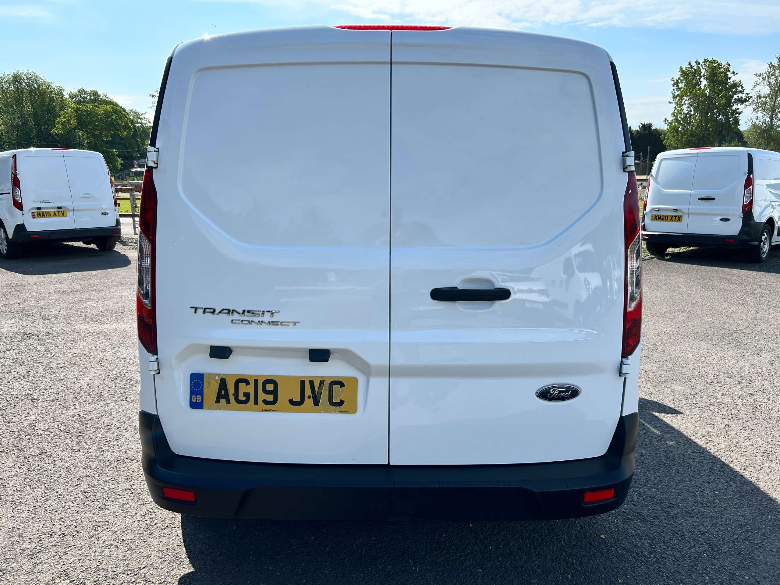 A 2019 FORD TRANSIT CONNECT 1.5 200 EcoBlue Trend Panel Van 5dr Diesel Manual L1 Euro 6 (s/s) (100 ps) A 2019 FORD TRANSIT CONNECT 1.5 200 EcoBlue Trend Panel Van 5dr Diesel Manual L1 Euro 6 (s/s) (100 ps)