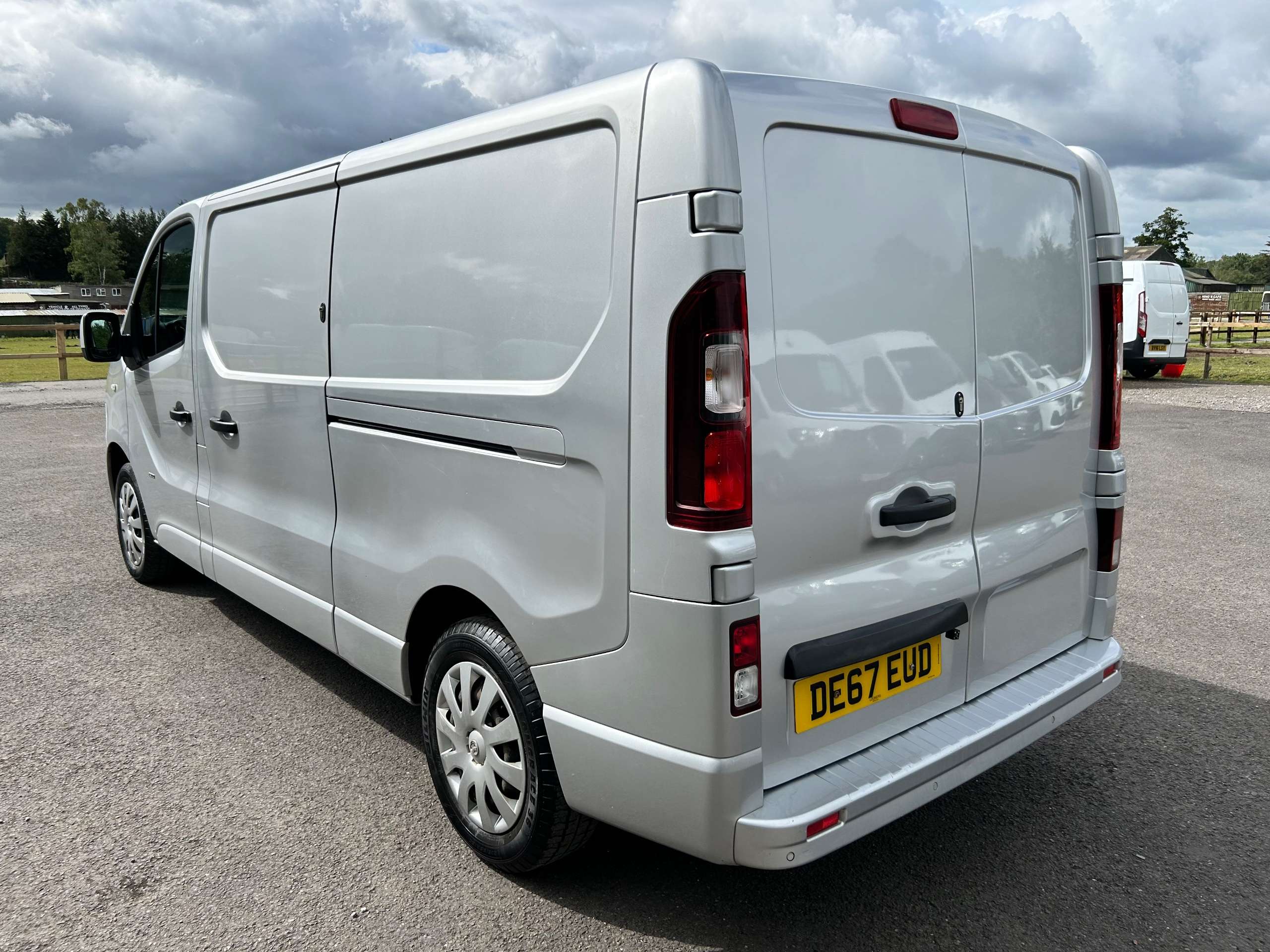 2017 VAUXHALL VIVARO 2017 VAUXHALL VIVARO