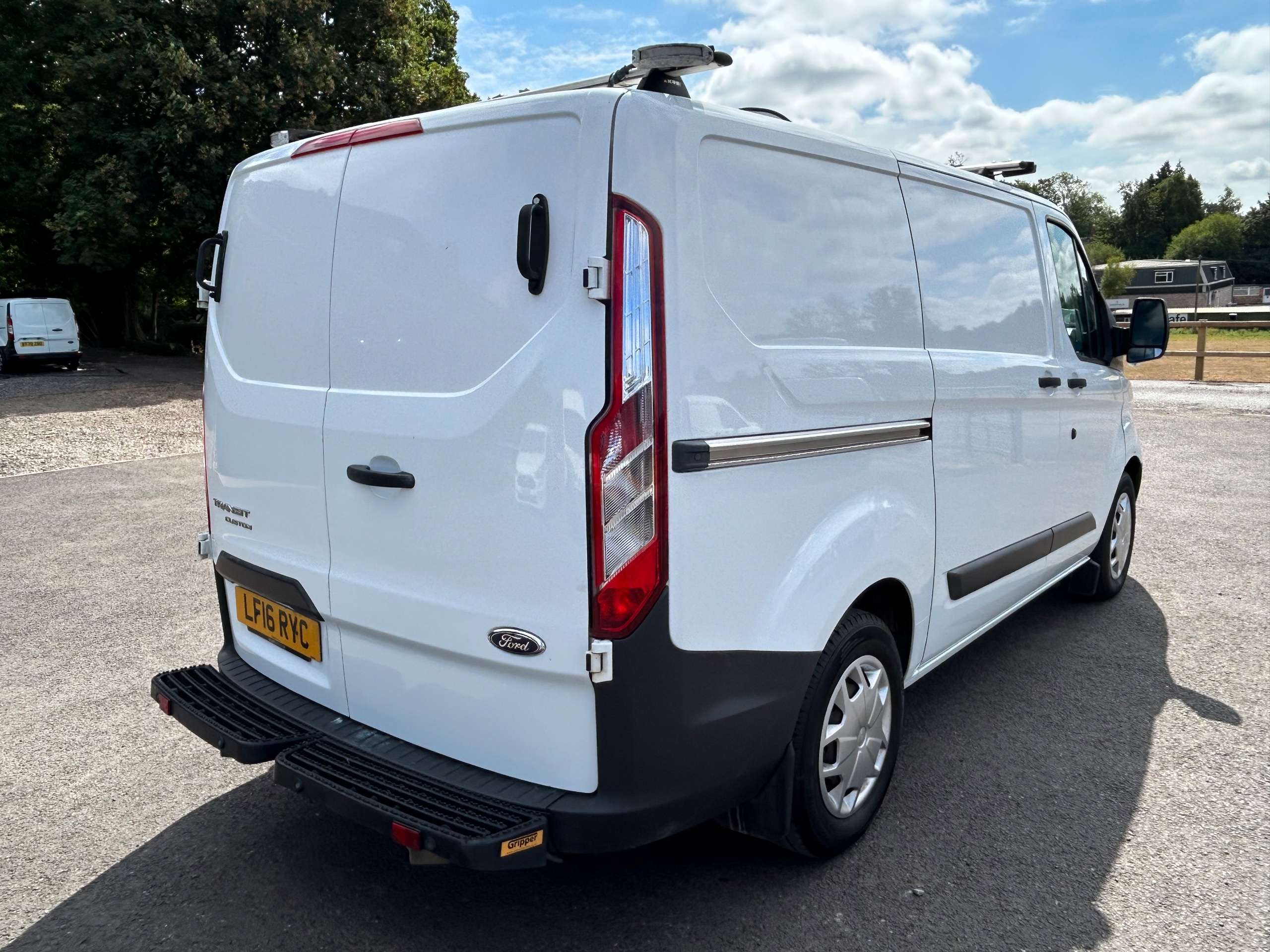 A 2016 FORD TRANSIT CUSTOM 2.2 TDCi 310 ECOnetic Panel Van 5dr Diesel Manual L1 H1 (162 g/km, 98 bhp) A 2016 FORD TRANSIT CUSTOM 2.2 TDCi 310 ECOnetic Panel Van 5dr Diesel Manual L1 H1 (162 g/km, 98 bhp)