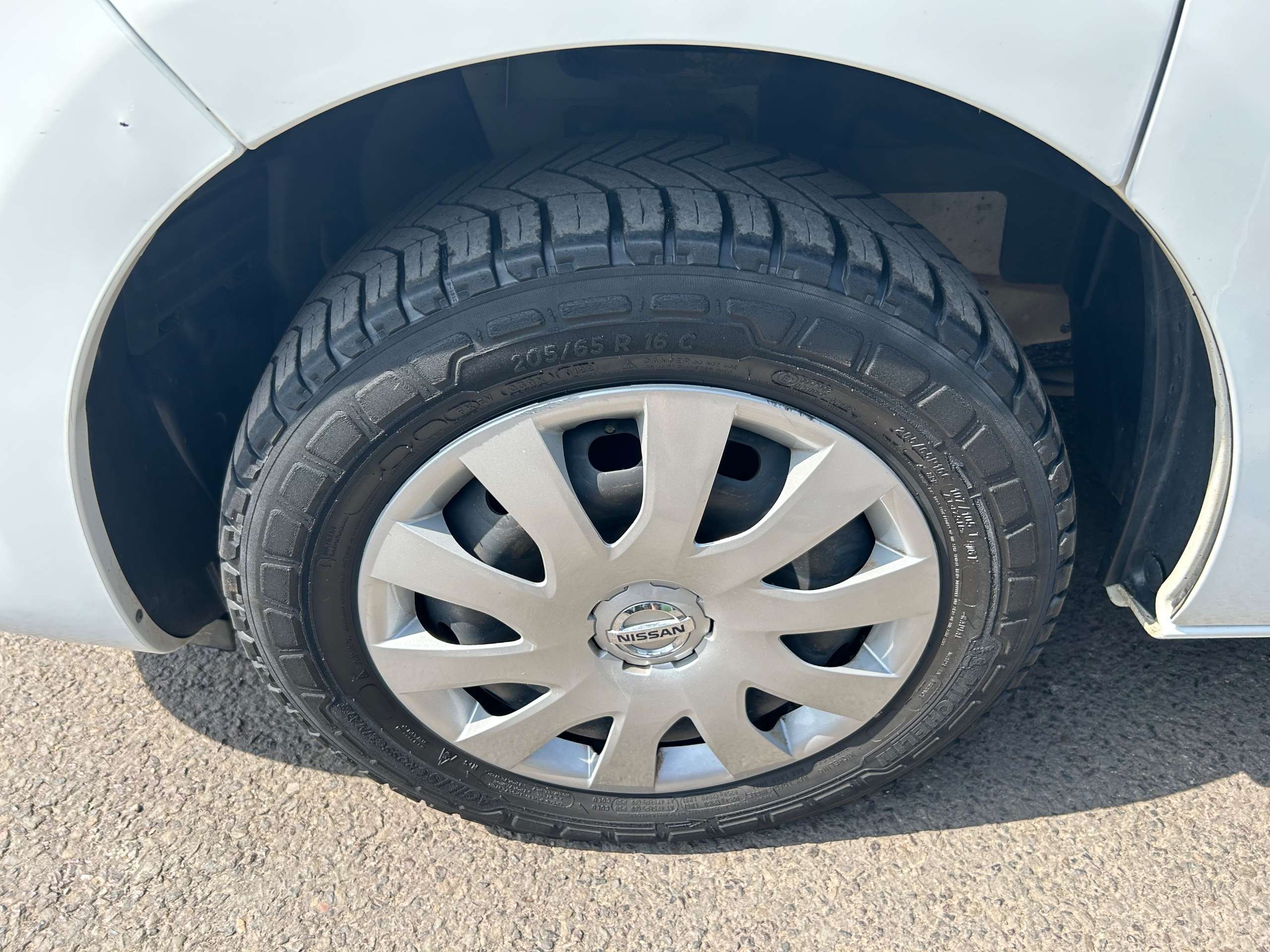 2021 NISSAN NV300 2021 NISSAN NV300