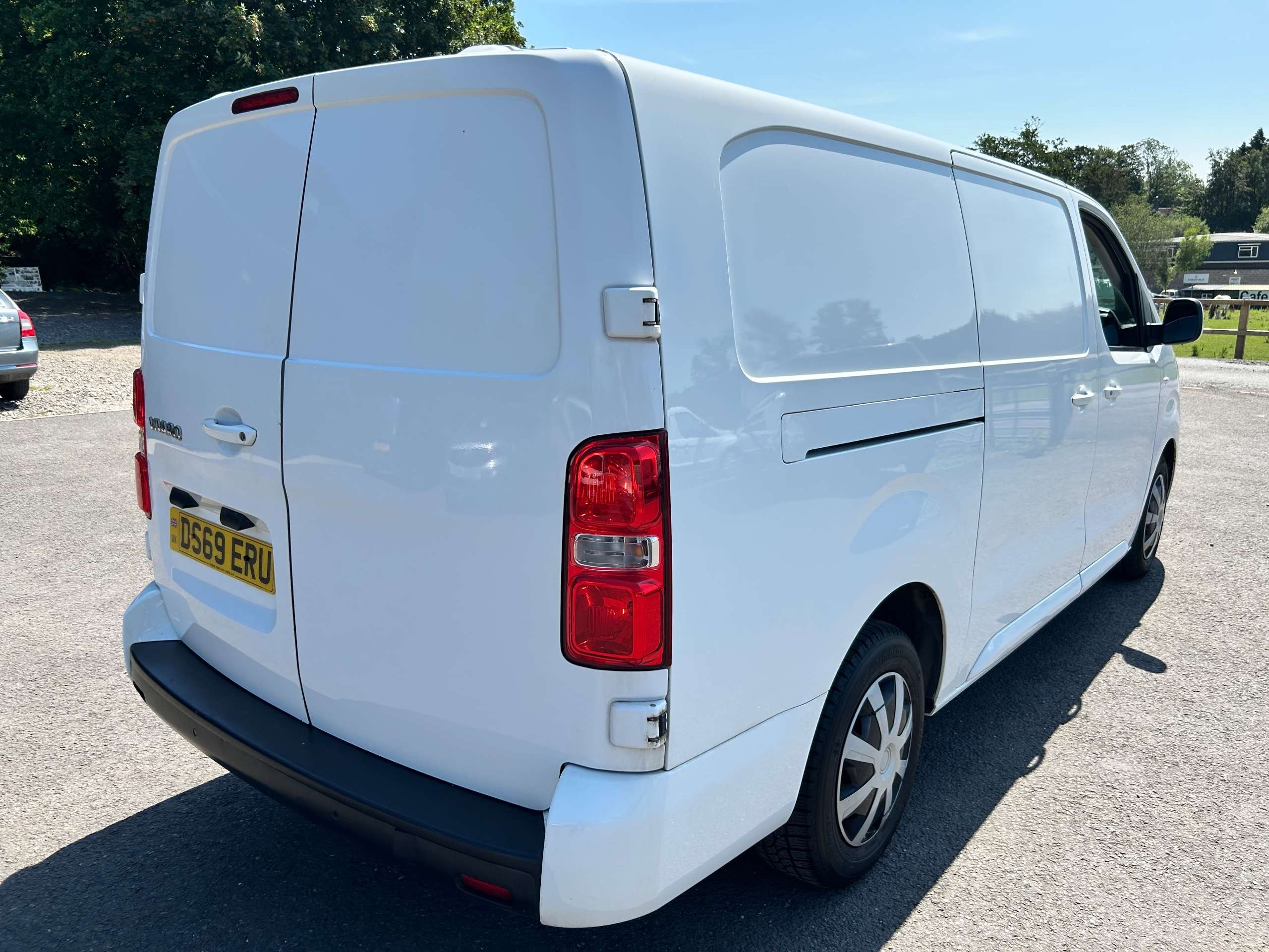 A 2019 VAUXHALL VIVARO 1.5 Turbo D 2900 Sportive Panel Van 5dr Diesel Manual L2 H1 Euro 6 (s/s) (100 ps) A 2019 VAUXHALL VIVARO 1.5 Turbo D 2900 Sportive Panel Van 5dr Diesel Manual L2 H1 Euro 6 (s/s) (100 ps)