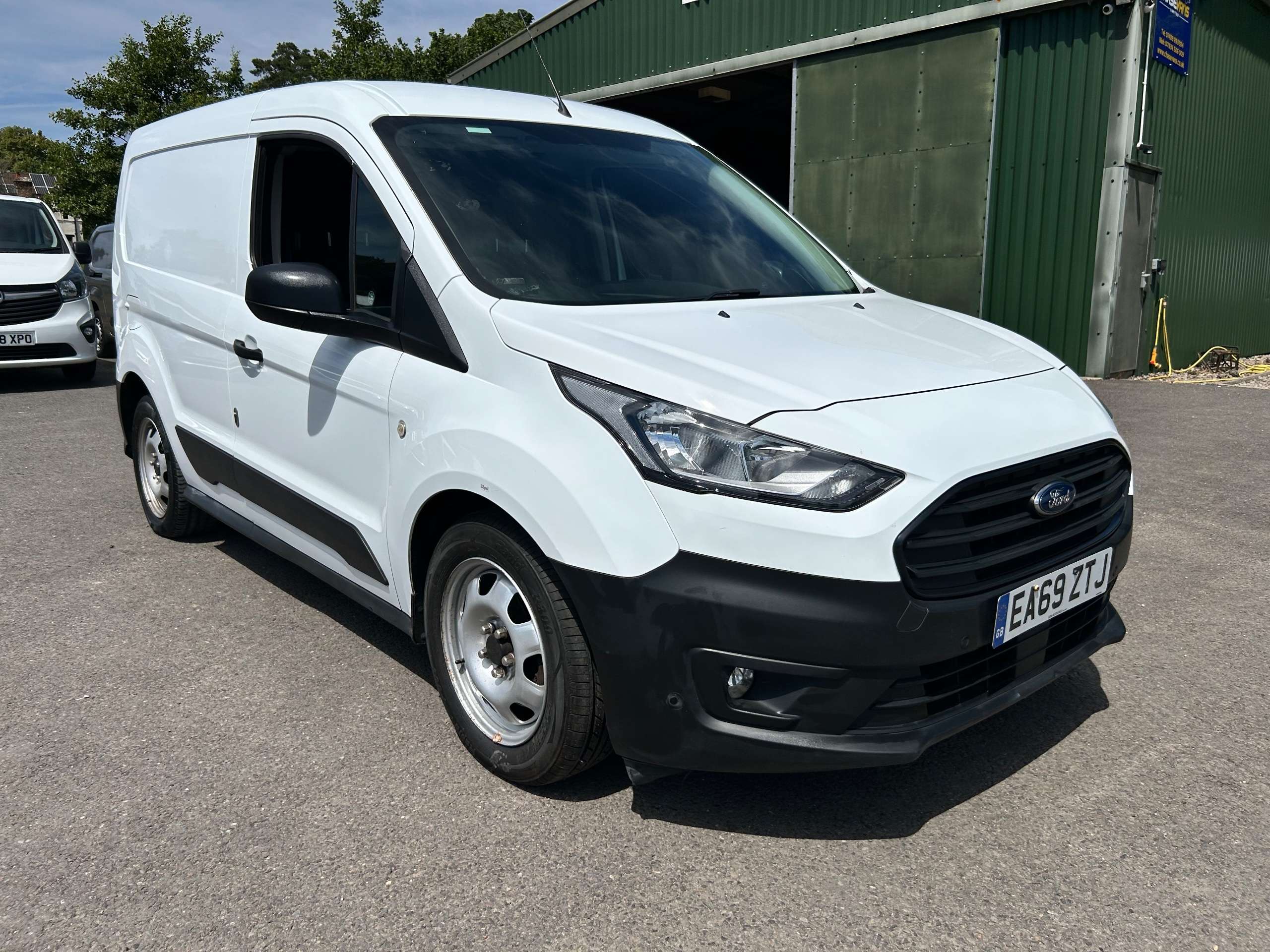 A 2020 FORD TRANSIT CONNECT 1.5 220 EcoBlue Leader Panel Van 5dr Diesel Manual L1 Euro 6 (s/s) (75 ps) A 2020 FORD TRANSIT CONNECT 1.5 220 EcoBlue Leader Panel Van 5dr Diesel Manual L1 Euro 6 (s/s) (75 ps)