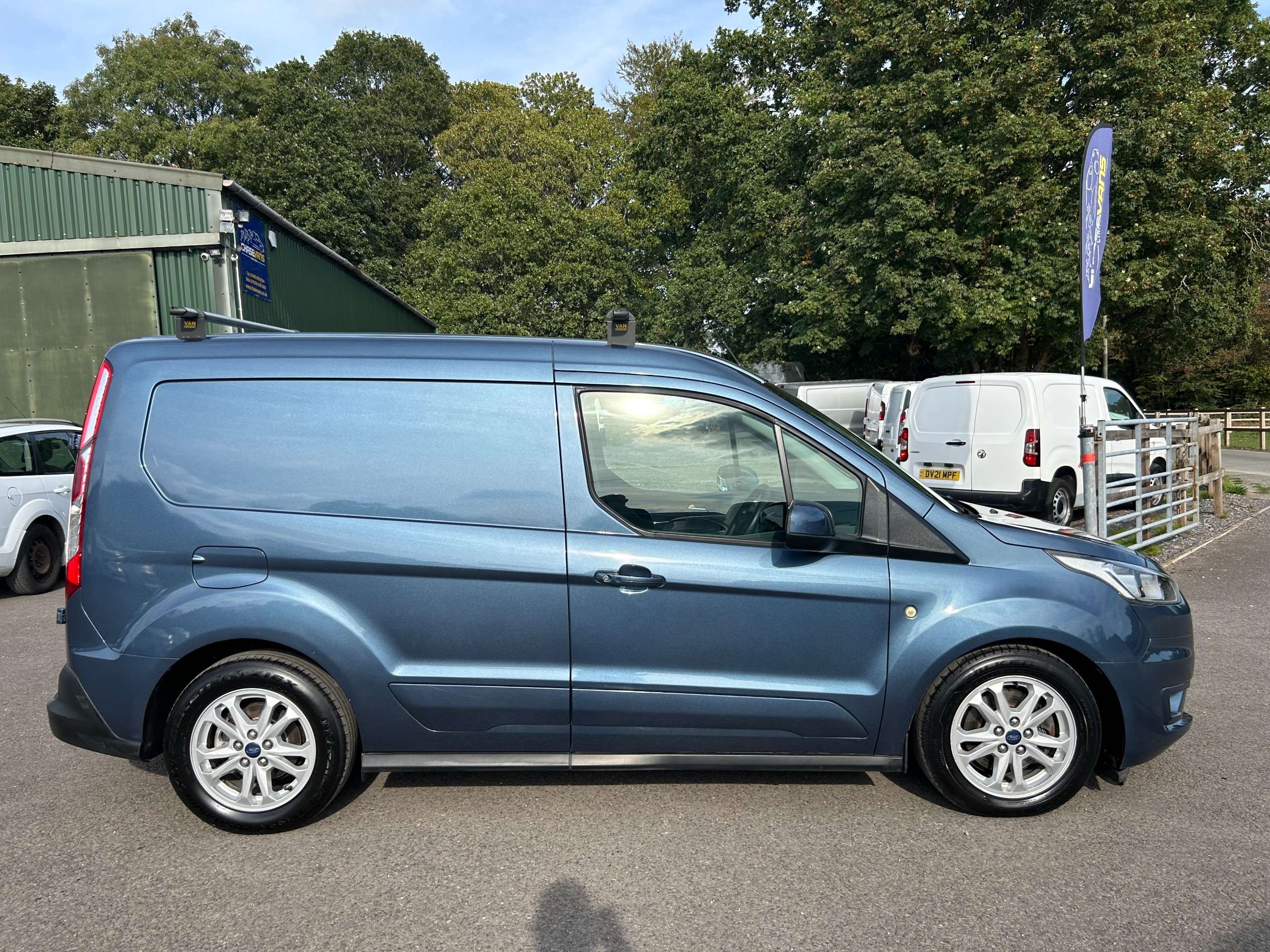 A 2018 FORD TRANSIT CONNECT 1.5 200 EcoBlue Limited Panel Van 5dr Diesel Auto L1 Euro 6 (s/s) (120 ps) A 2018 FORD TRANSIT CONNECT 1.5 200 EcoBlue Limited Panel Van 5dr Diesel Auto L1 Euro 6 (s/s) (120 ps)