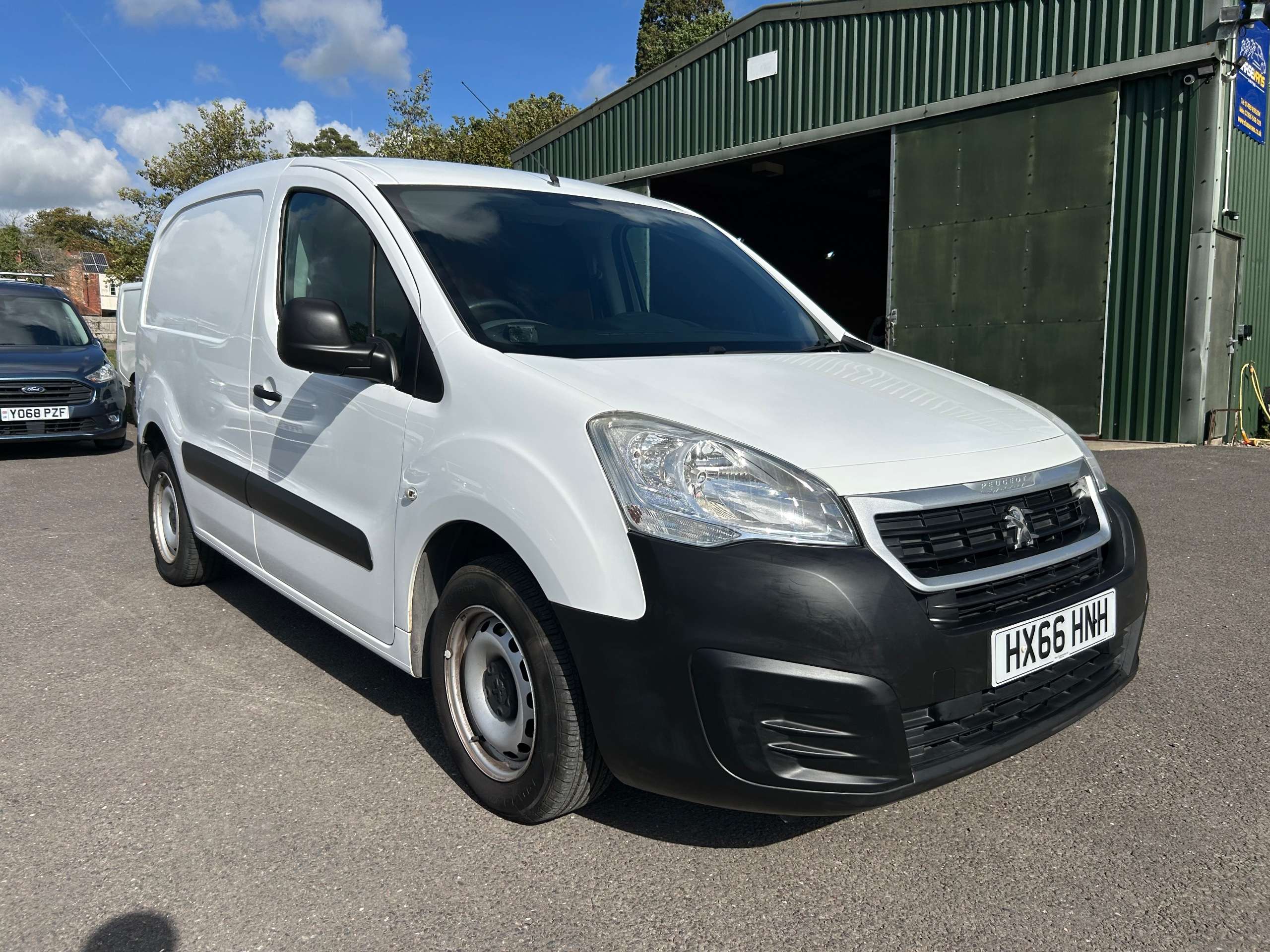 A 2016 PEUGEOT PARTNER A 2016 PEUGEOT PARTNER
