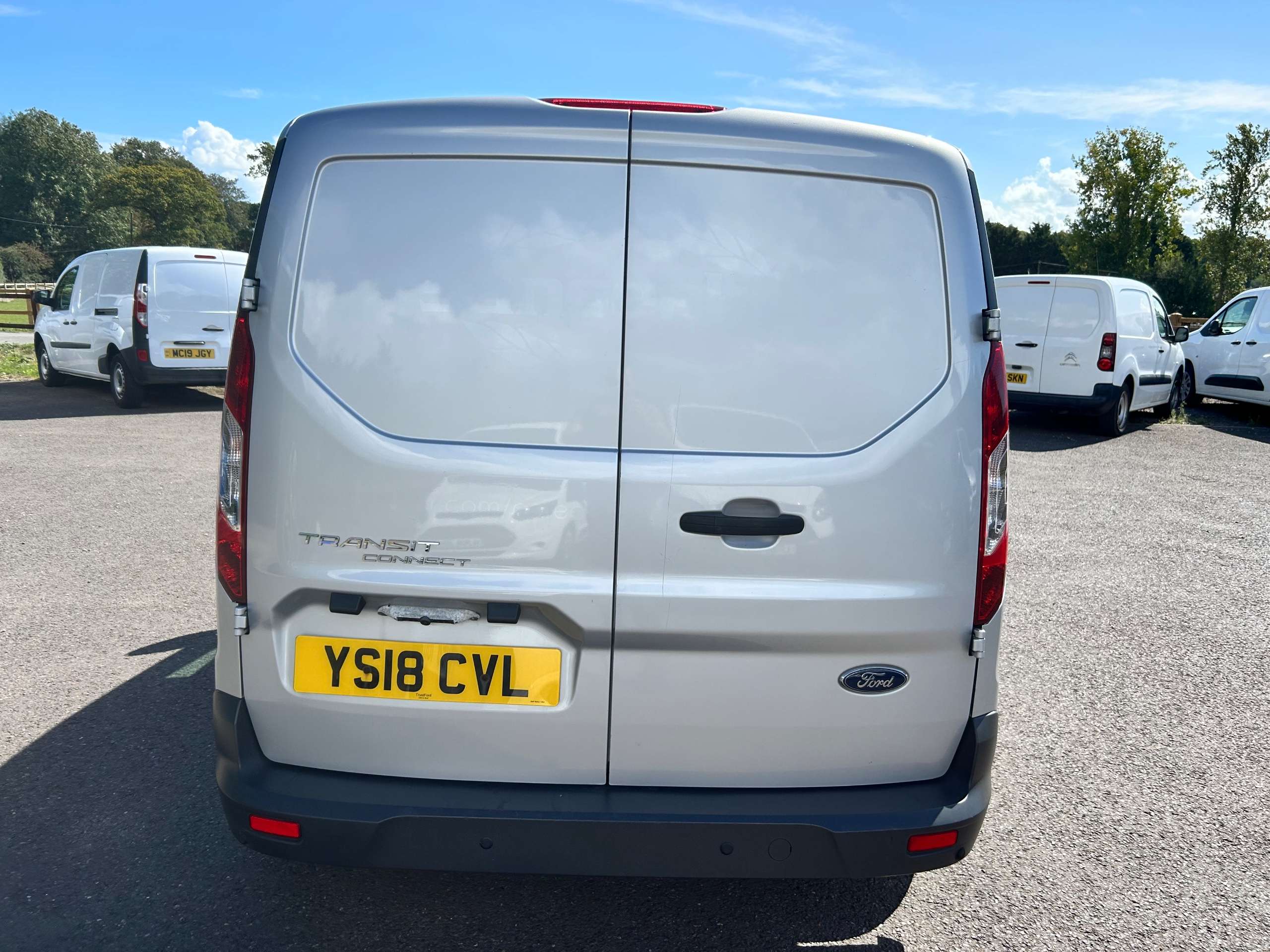 A 2018 FORD TRANSIT CONNECT 1.5 TDCi 200 Trend Panel Van 5dr Diesel Manual L1 H1 (120 g/km, 74 bhp) A 2018 FORD TRANSIT CONNECT 1.5 TDCi 200 Trend Panel Van 5dr Diesel Manual L1 H1 (120 g/km, 74 bhp)