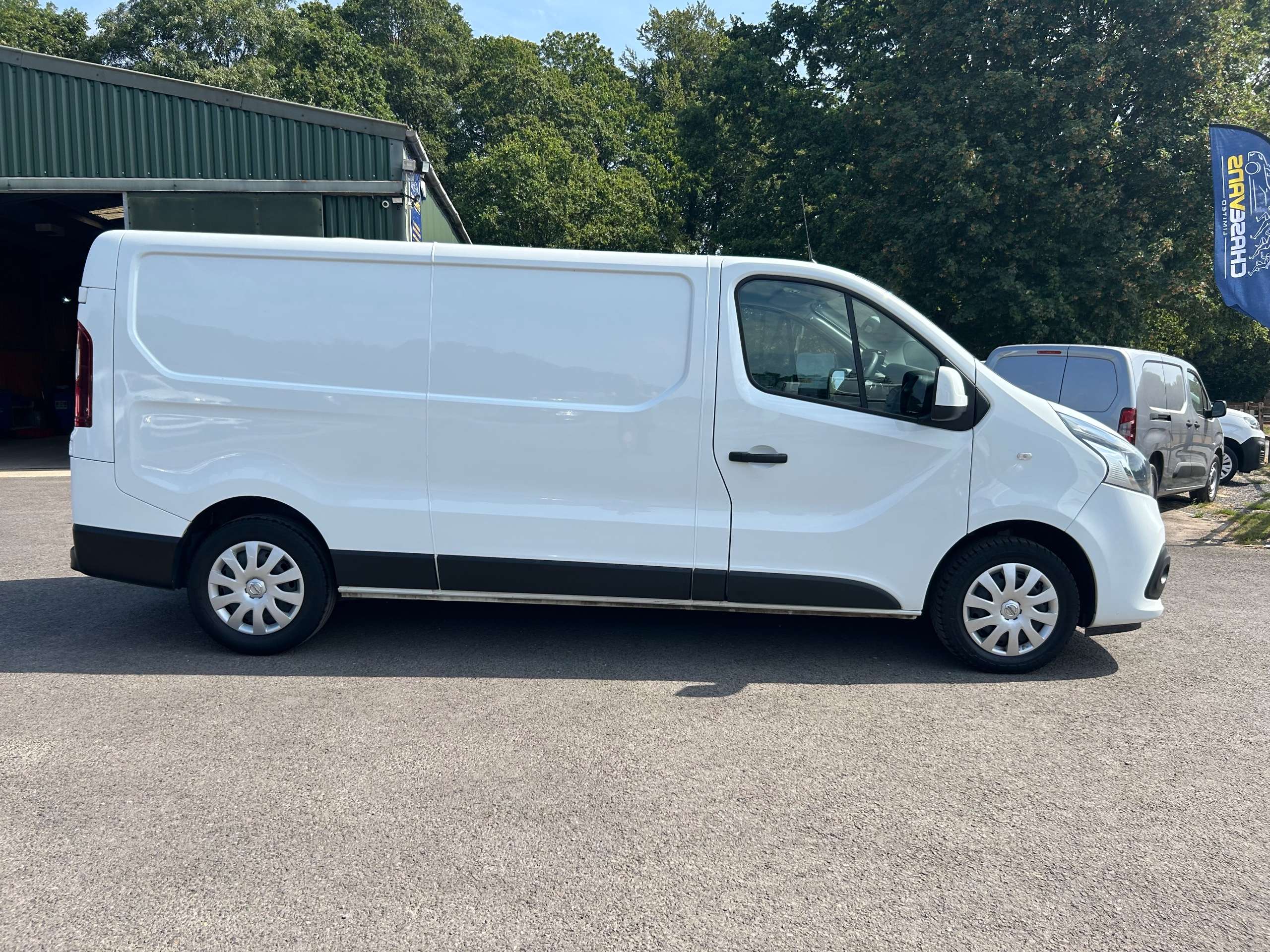 A 2021 NISSAN NV300 2.0 dCi 30 Acenta Panel Van 4dr Diesel Manual L2 H1 Euro 6 (120 ps) A 2021 NISSAN NV300 2.0 dCi 30 Acenta Panel Van 4dr Diesel Manual L2 H1 Euro 6 (120 ps)